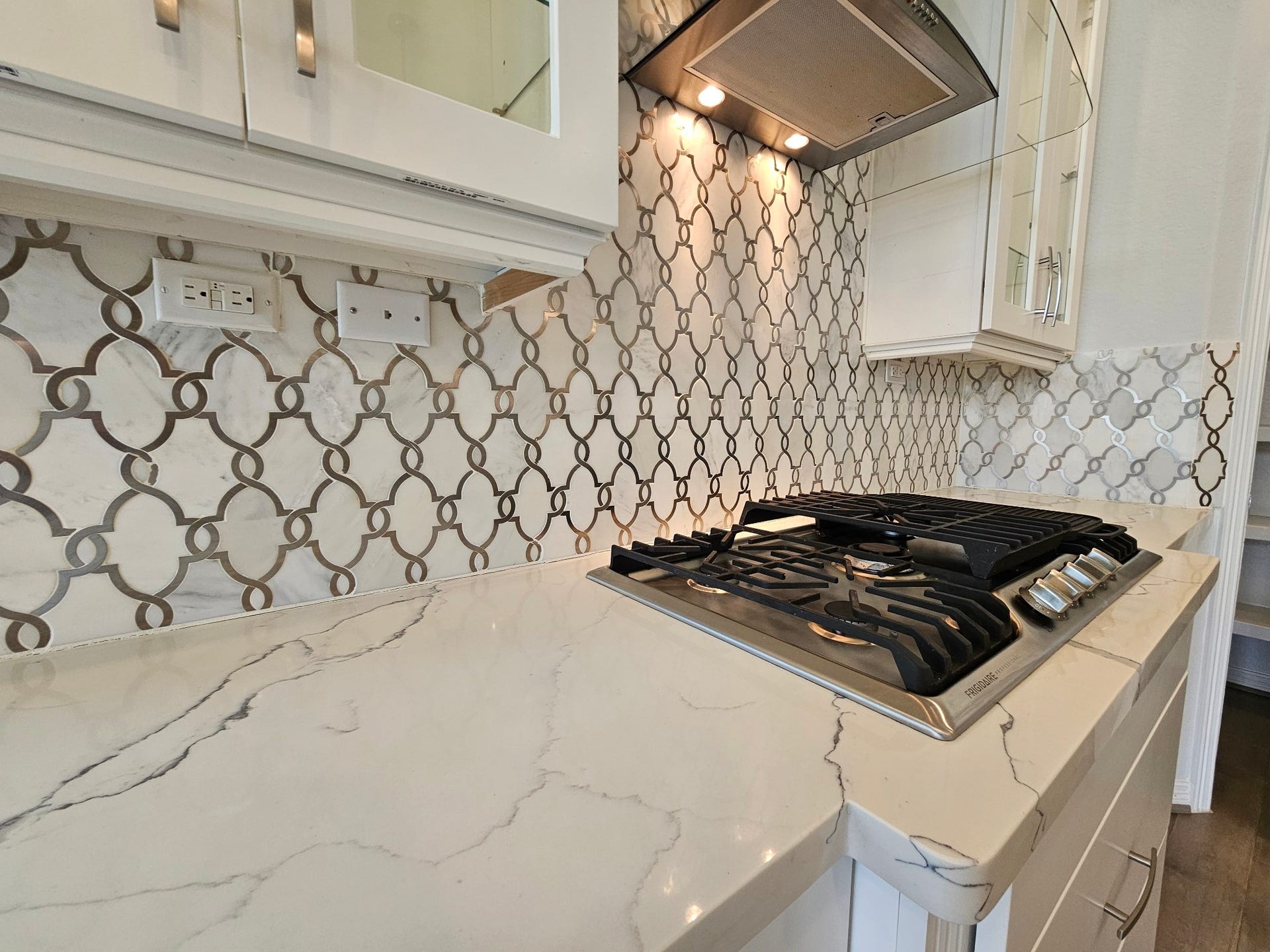 2414 Manor Valley Lane, Missouri City, TX 77459 2414 Manor Valley Lane, Missouri City, TX 77459