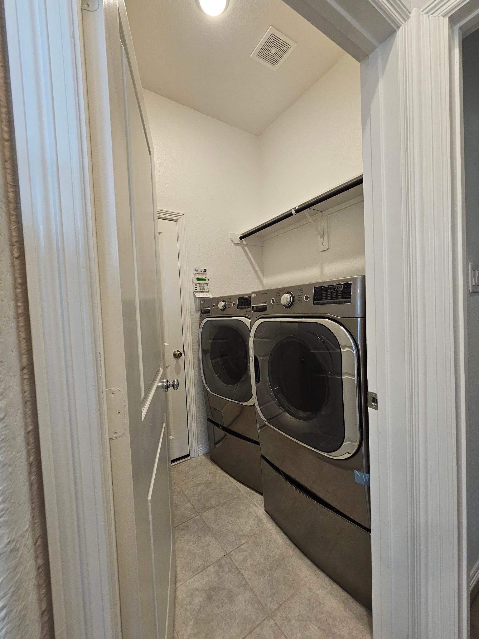 2414 Manor Valley Lane, Missouri City, TX 77459 2414 Manor Valley Lane, Missouri City, TX 77459