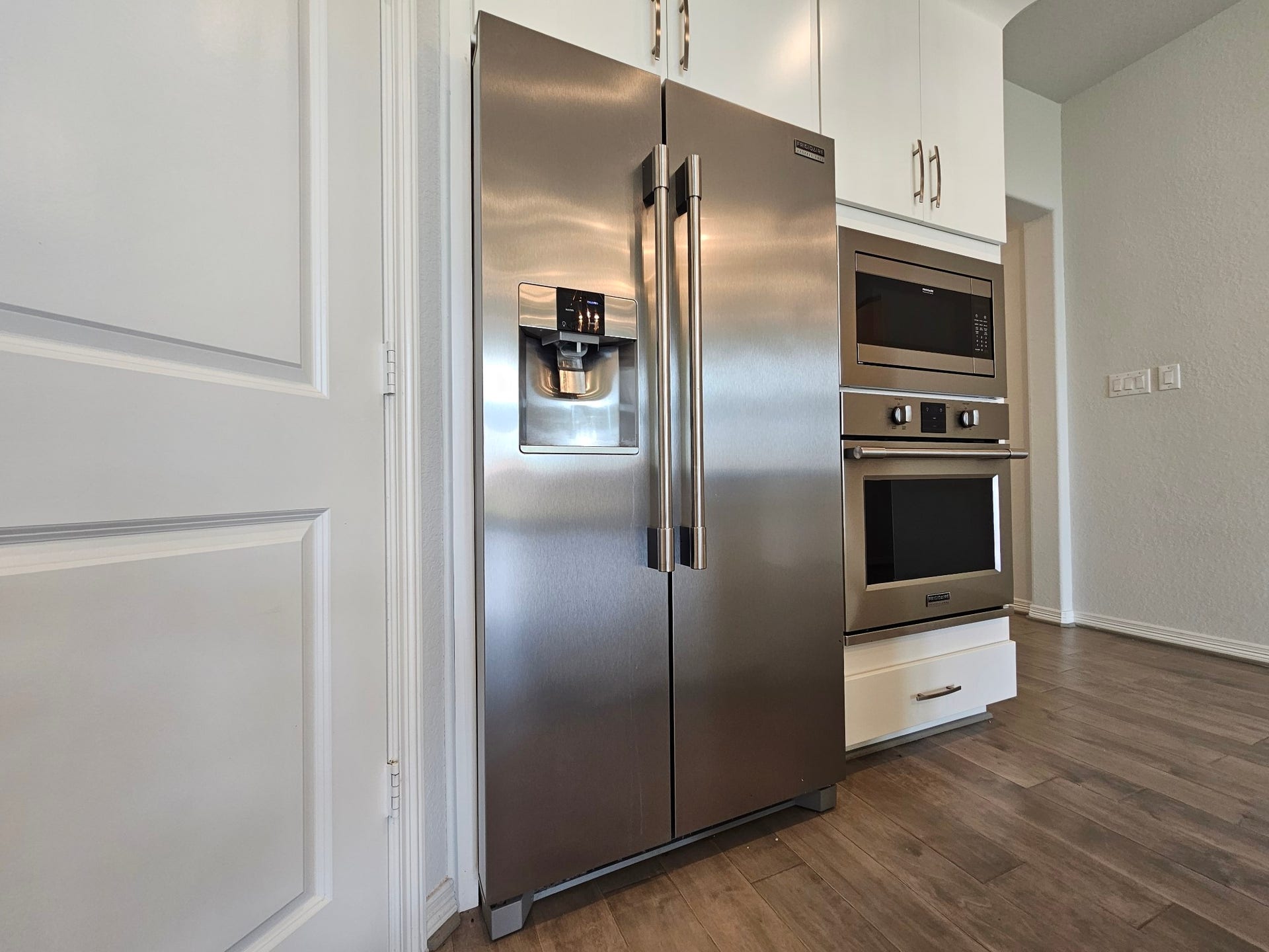 2414 Manor Valley Lane, Missouri City, TX 77459 2414 Manor Valley Lane, Missouri City, TX 77459