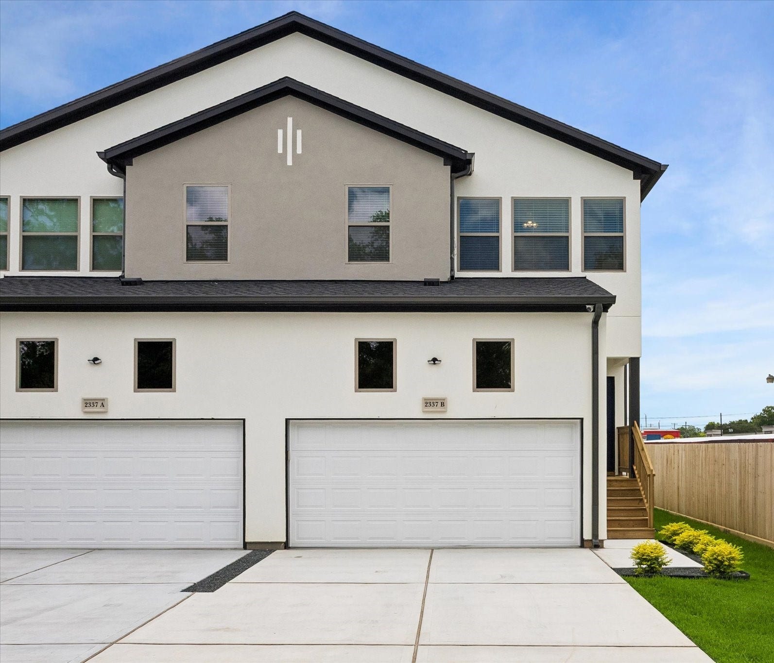 2337 N Austin Avenue, #B, Pearland, TX 77581