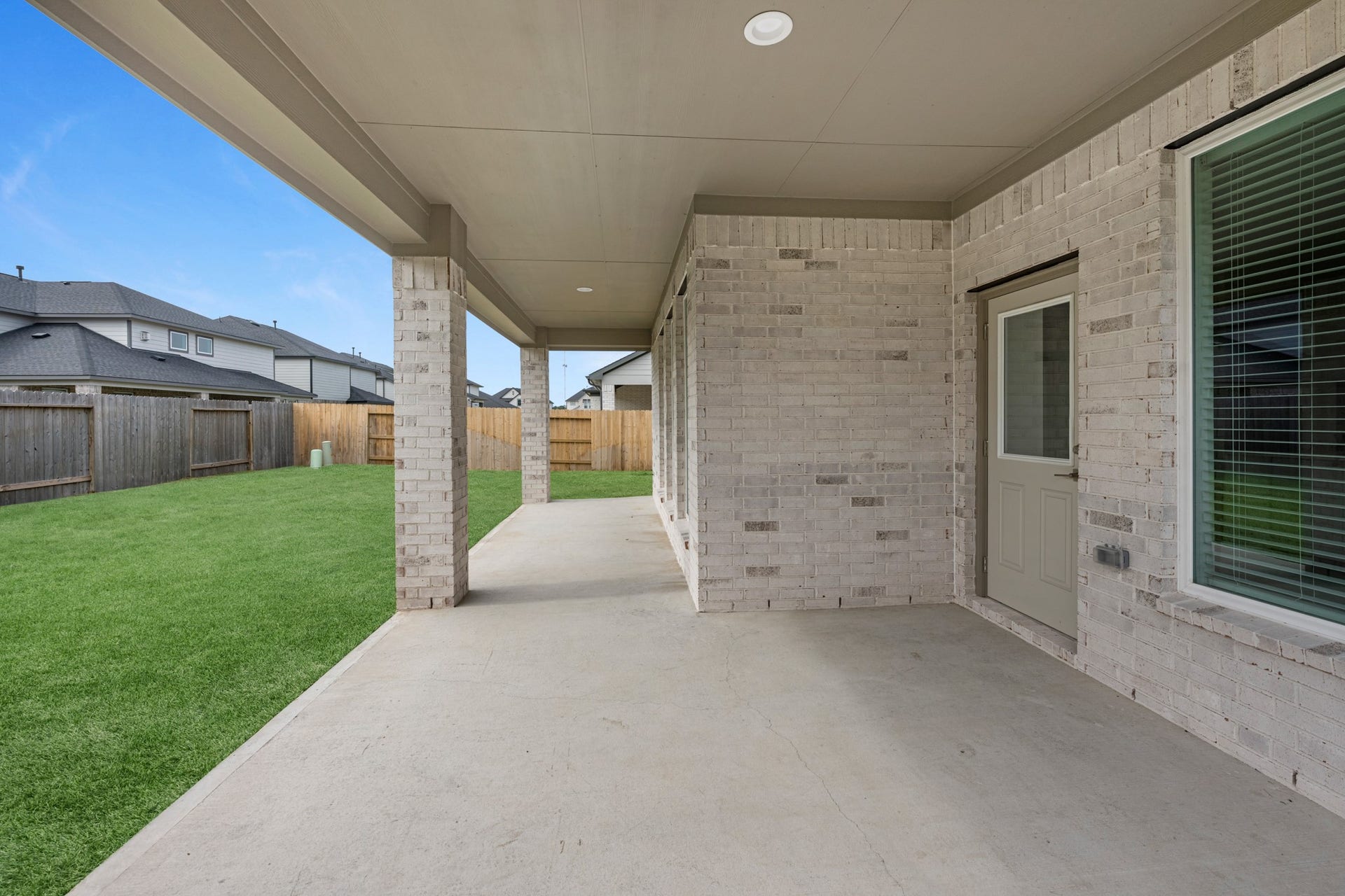 4526 Breezewood Drive, Rosenberg, TX 77471