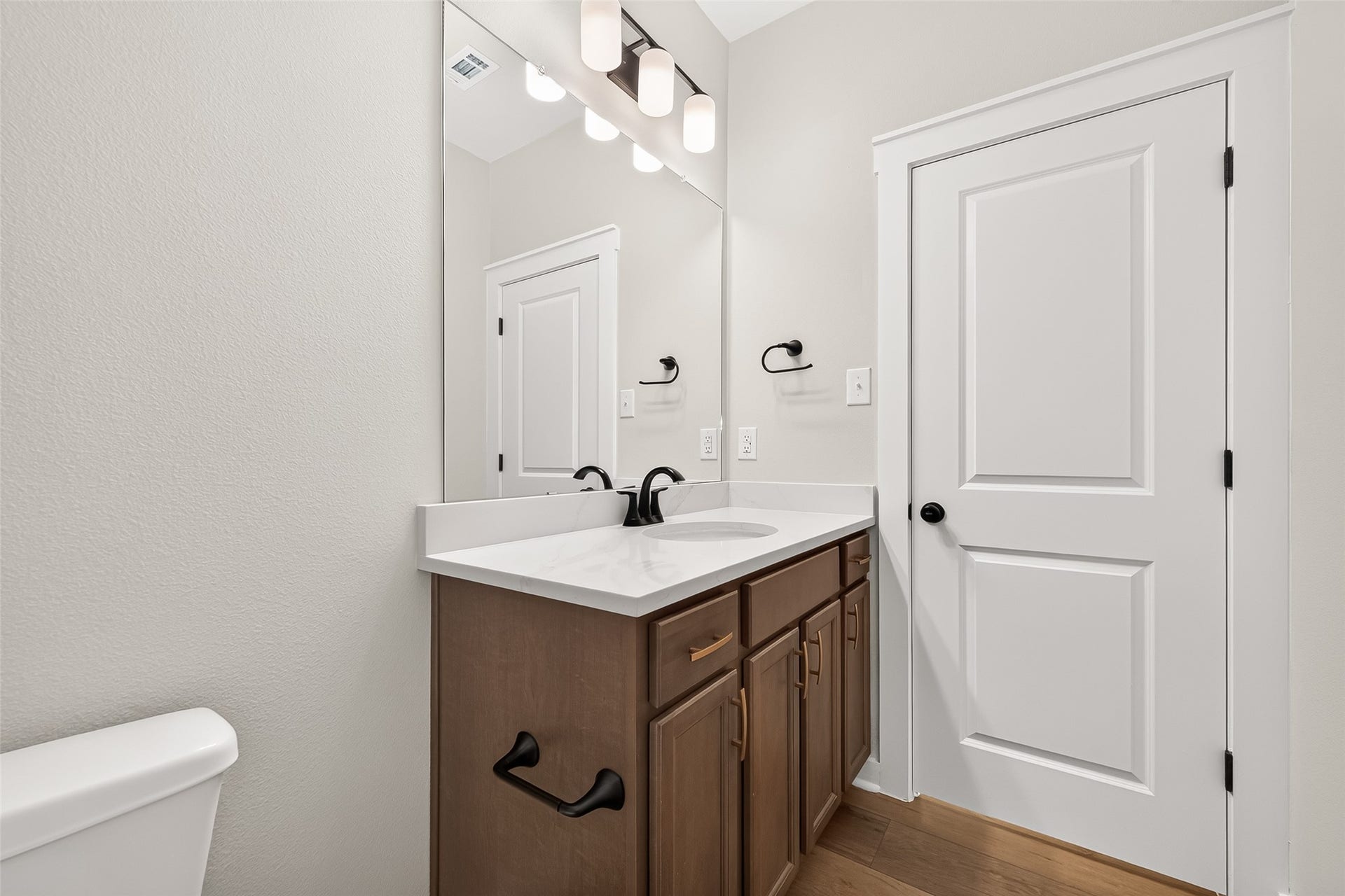 11215 Moccasin Drive, Montgomery, TX 77316