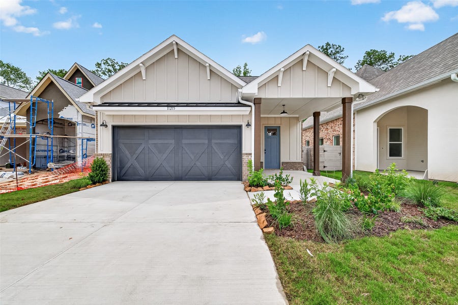 Property photo for 11215 Moccasin Drive, Montgomery, TX
