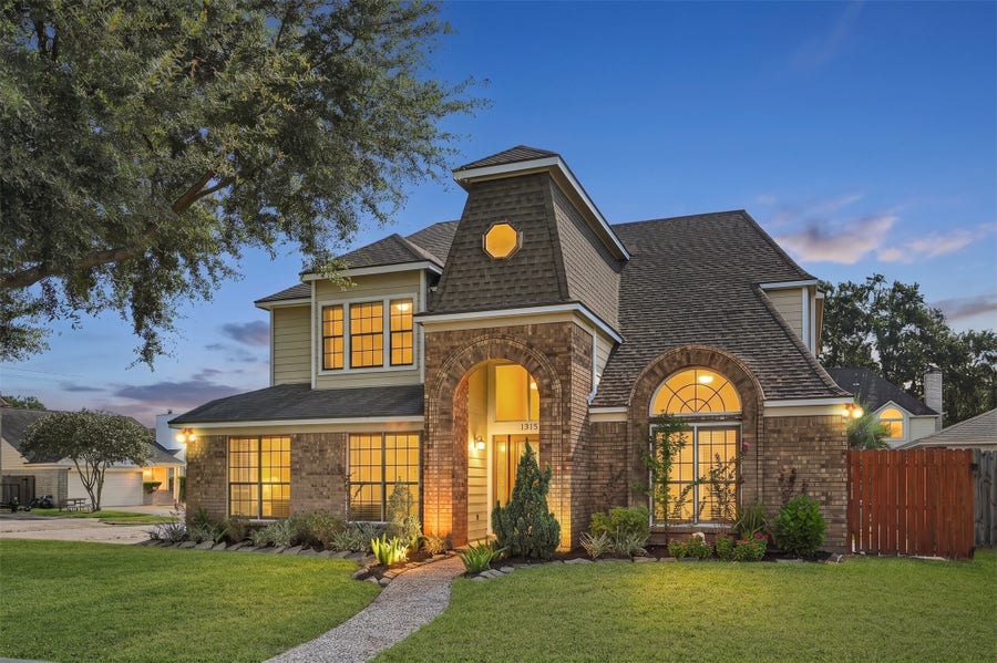 Property photo for 1913 Dublin Drive, Deer Park, TX