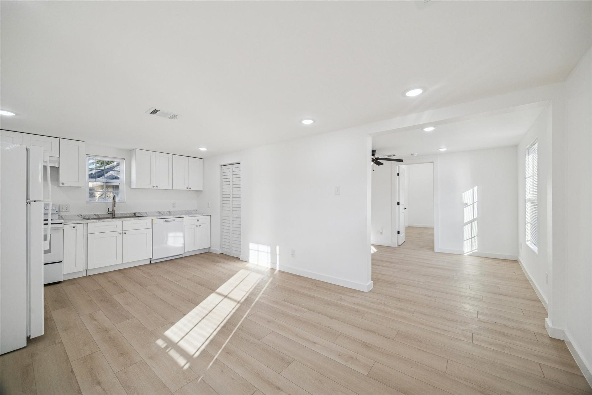 711 E 32nd Street, #A, Houston, TX 77022 711 E 32nd Street, #A, Houston, TX 77022