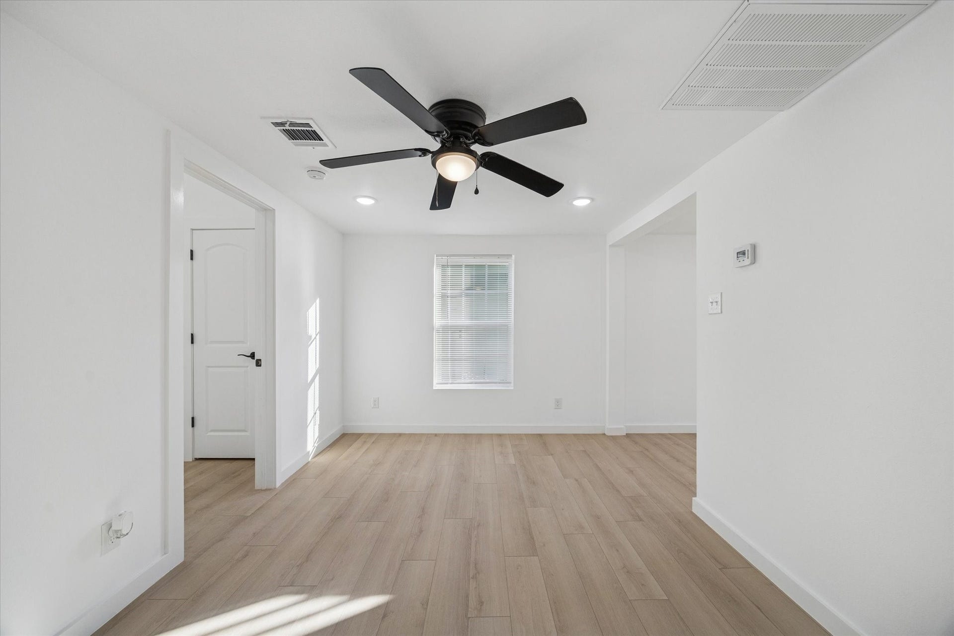 711 E 32nd Street, #A, Houston, TX 77022 711 E 32nd Street, #A, Houston, TX 77022