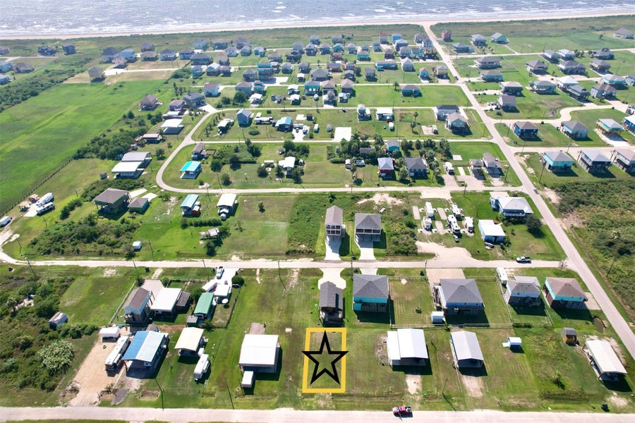 Property photo for 132 OCEAN SAND Drive, Crystal Beach, TX