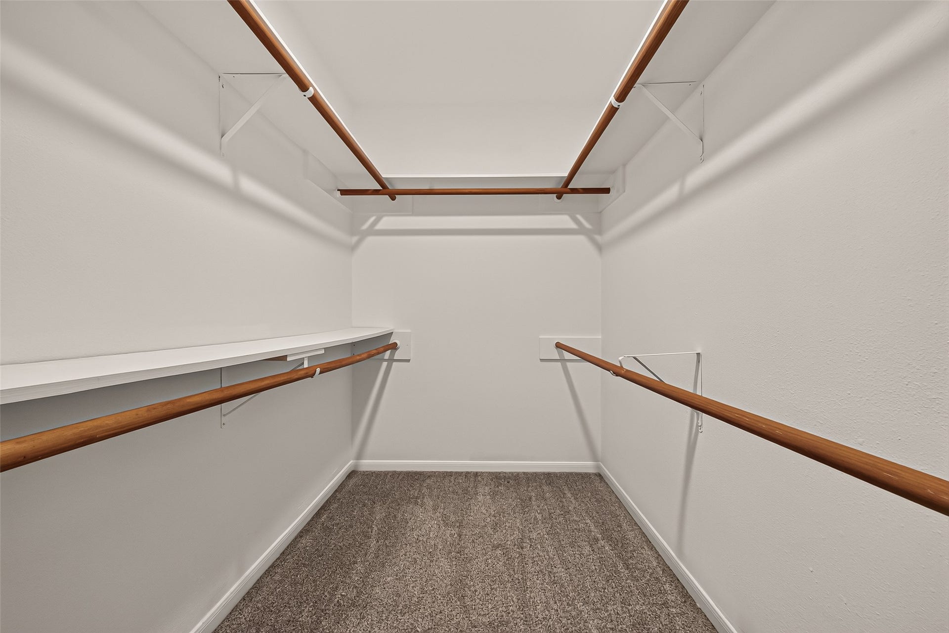 7410 Magnolia Shadows Lane, Houston, TX 77095 Walking Closet in the primary Bedroom
