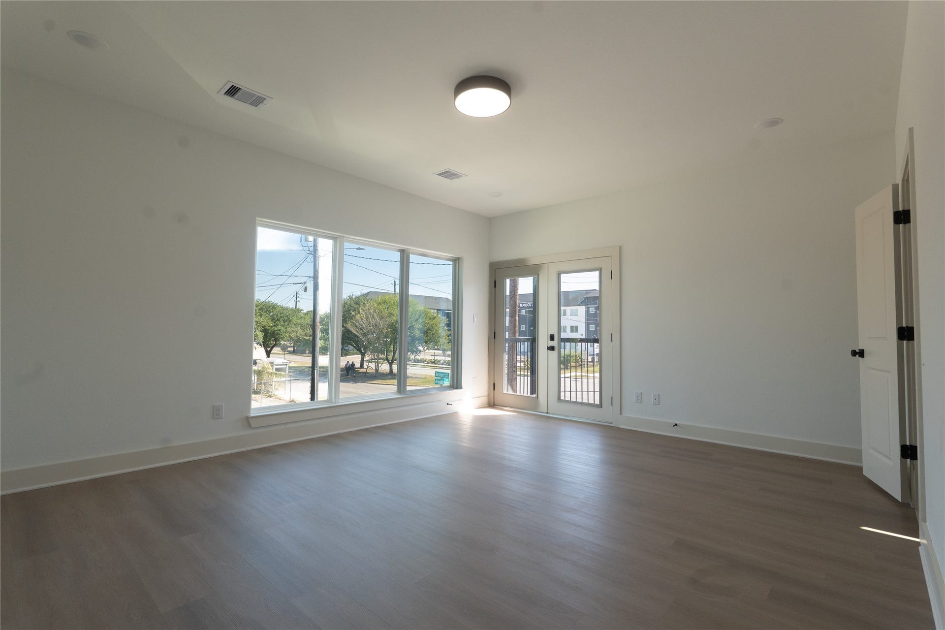 8430 Brandon Street, Houston, TX 77051 8430 Brandon Street, Houston, TX 77051