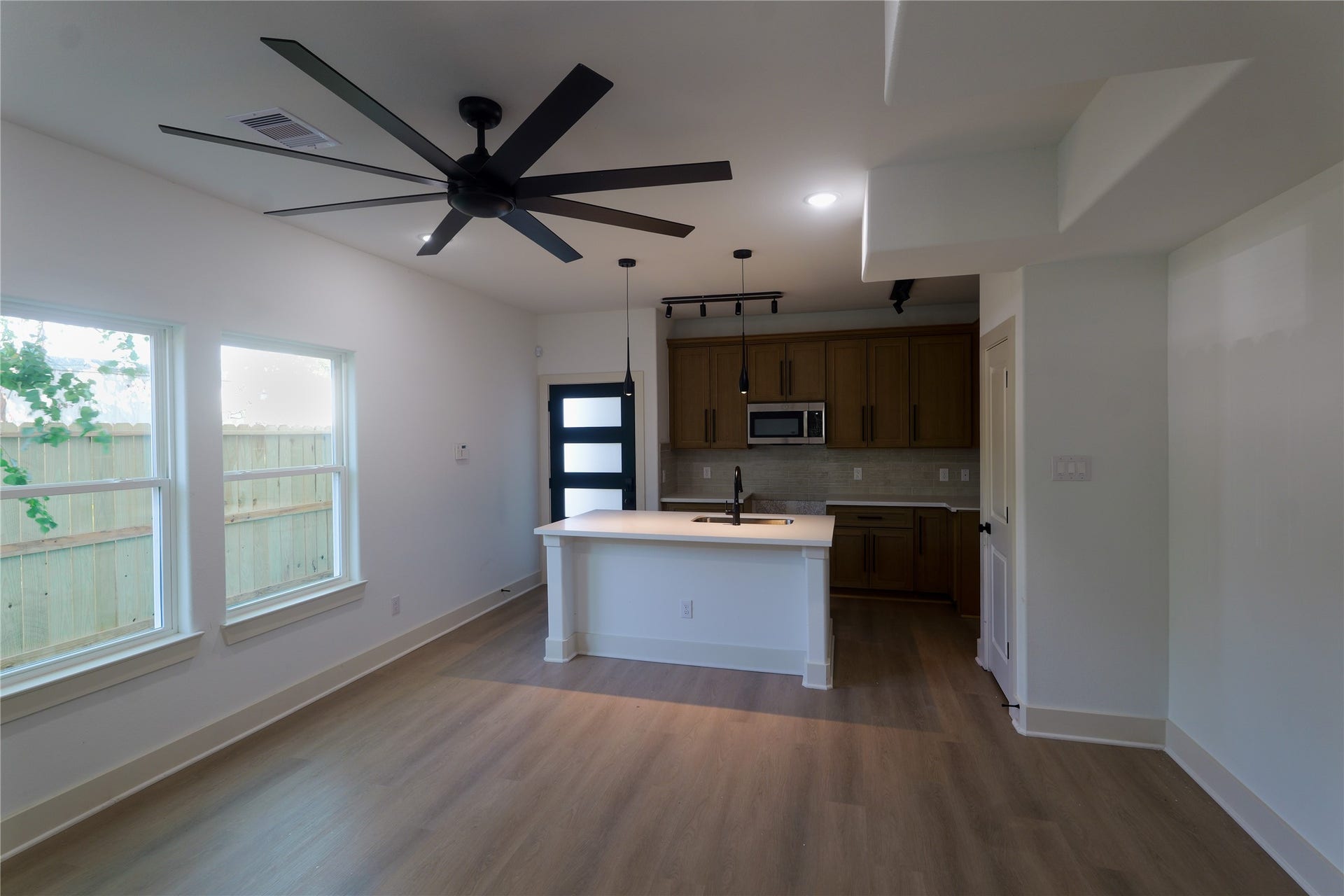 8430 Brandon Street, Houston, TX 77051 8430 Brandon Street, Houston, TX 77051