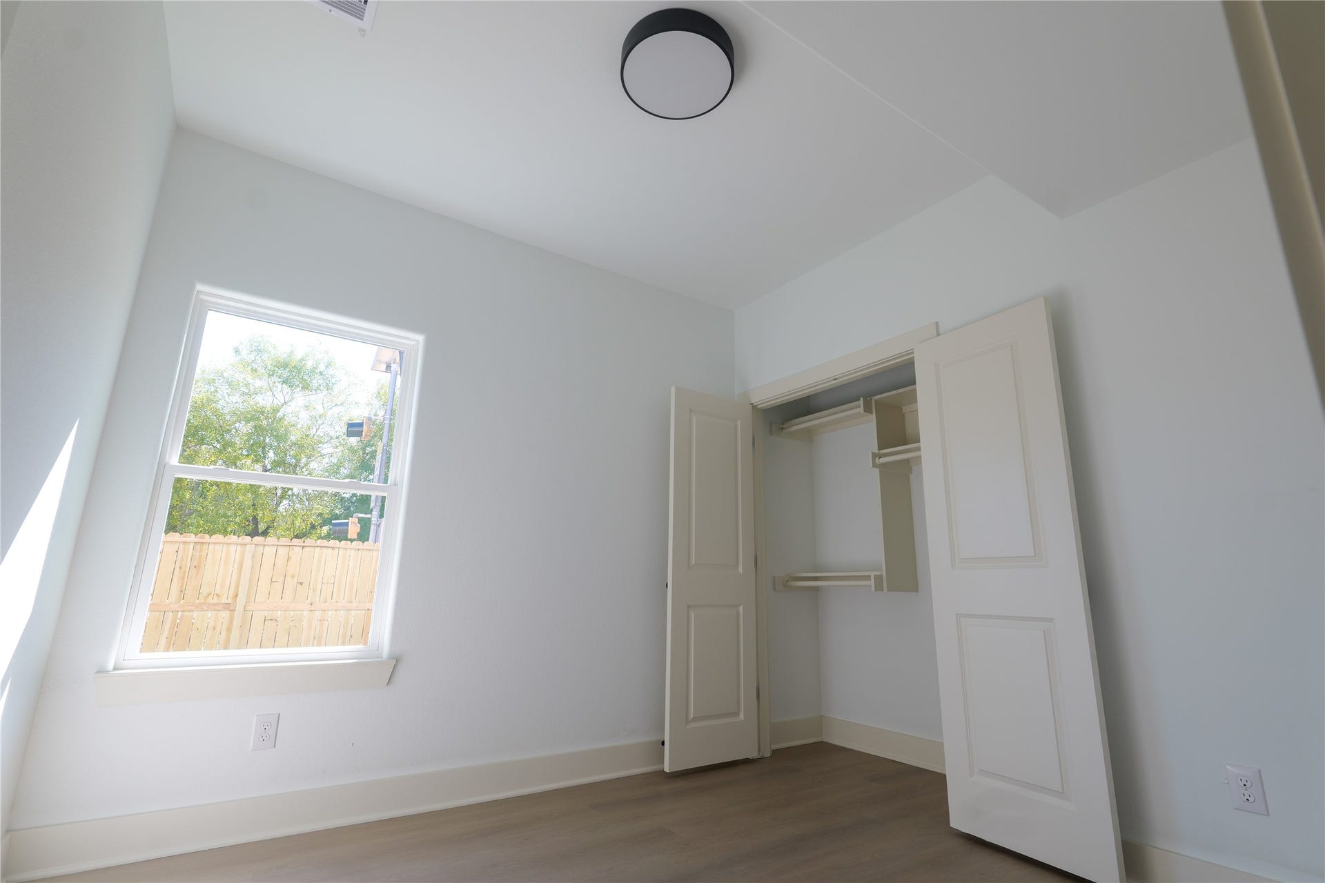 8430 Brandon Street, Houston, TX 77051 8430 Brandon Street, Houston, TX 77051