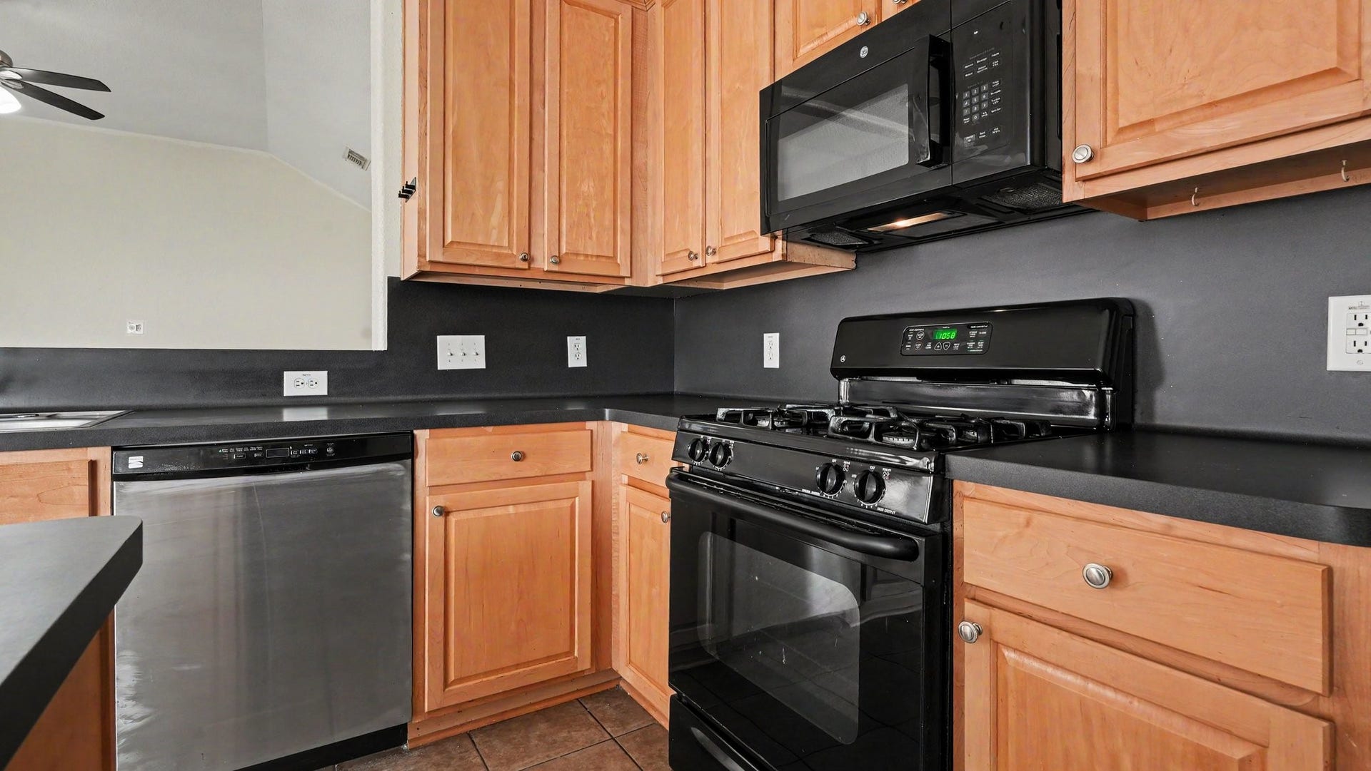 3034 Ripple Bend Court, Pearland, TX 77581 3034 Ripple Bend Court, Pearland, TX 77581