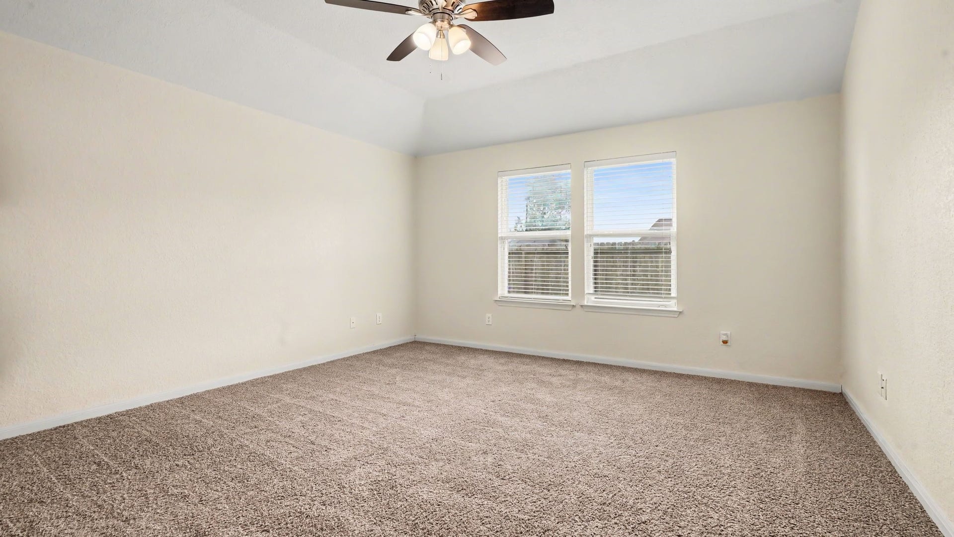 3034 Ripple Bend Court, Pearland, TX 77581 3034 Ripple Bend Court, Pearland, TX 77581