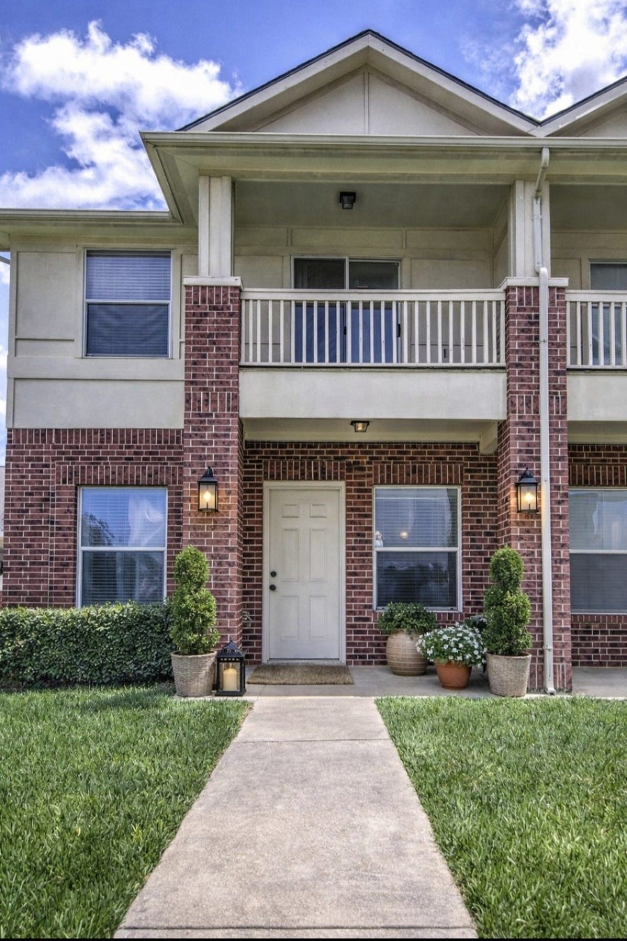 Property photo for 3817 Shire Valley Drive, Missouri City, TX