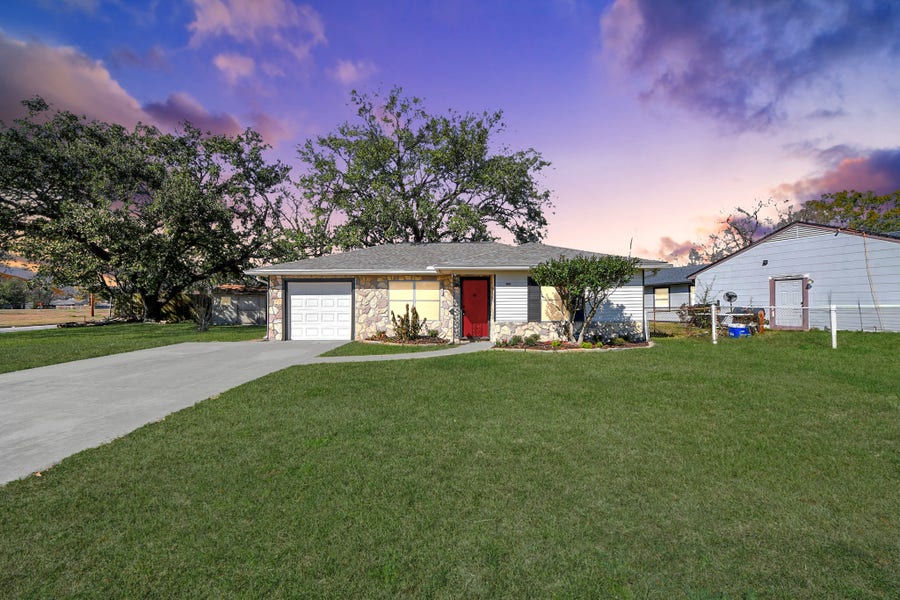Property photo for 201 Delta Street, Pasadena, TX