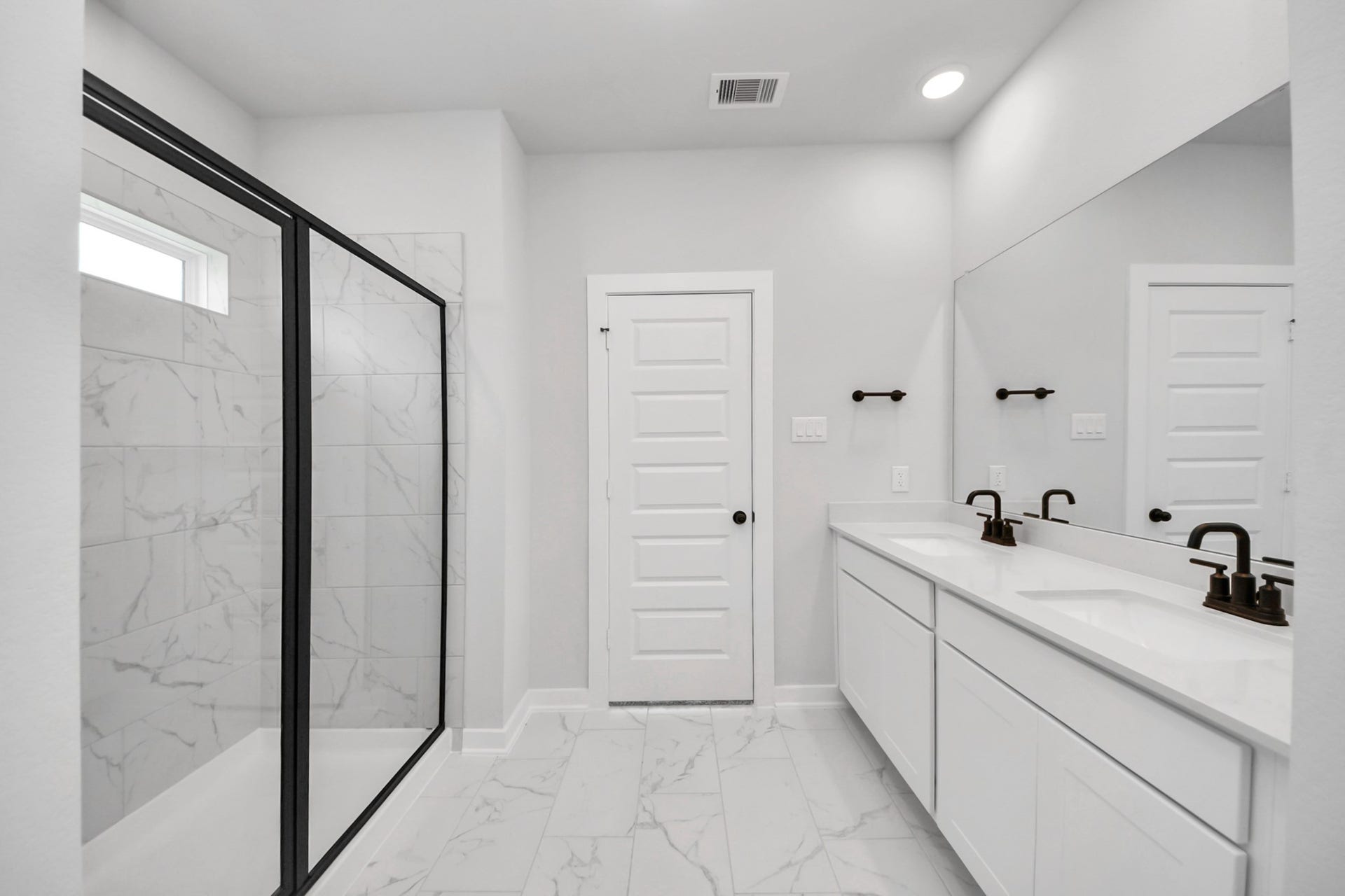 71 Leon Way, Dayton, TX 77535