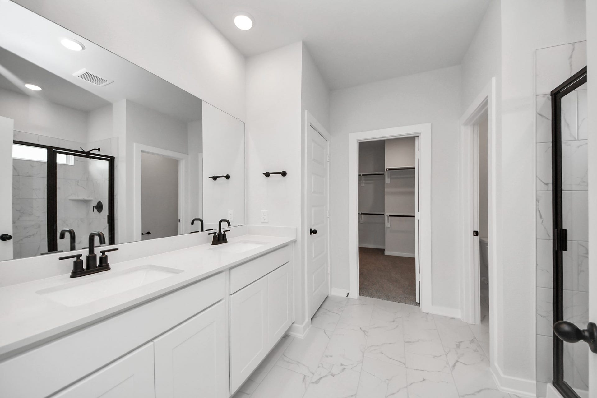 71 Leon Way, Dayton, TX 77535