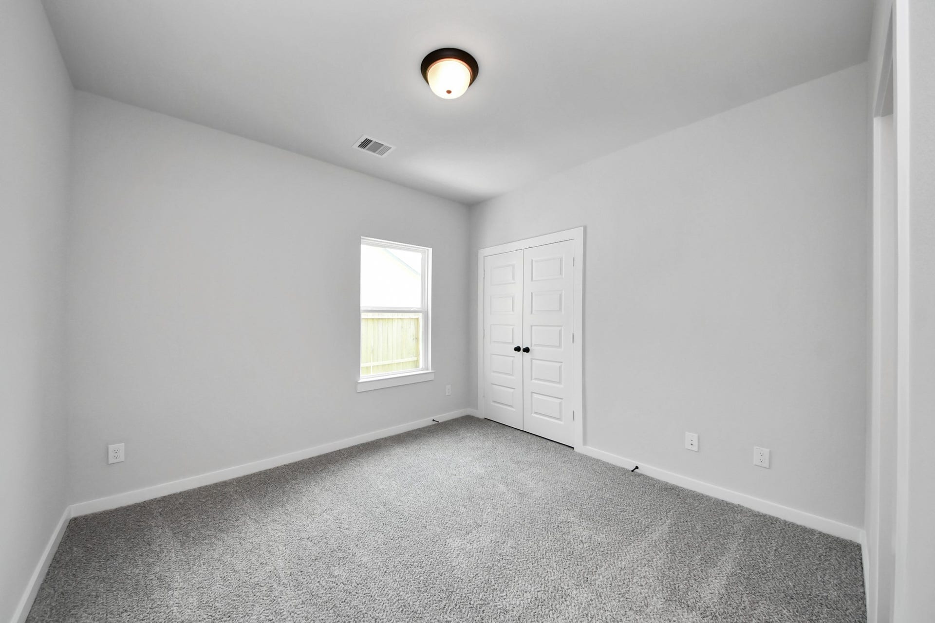 71 Leon Way, Dayton, TX 77535
