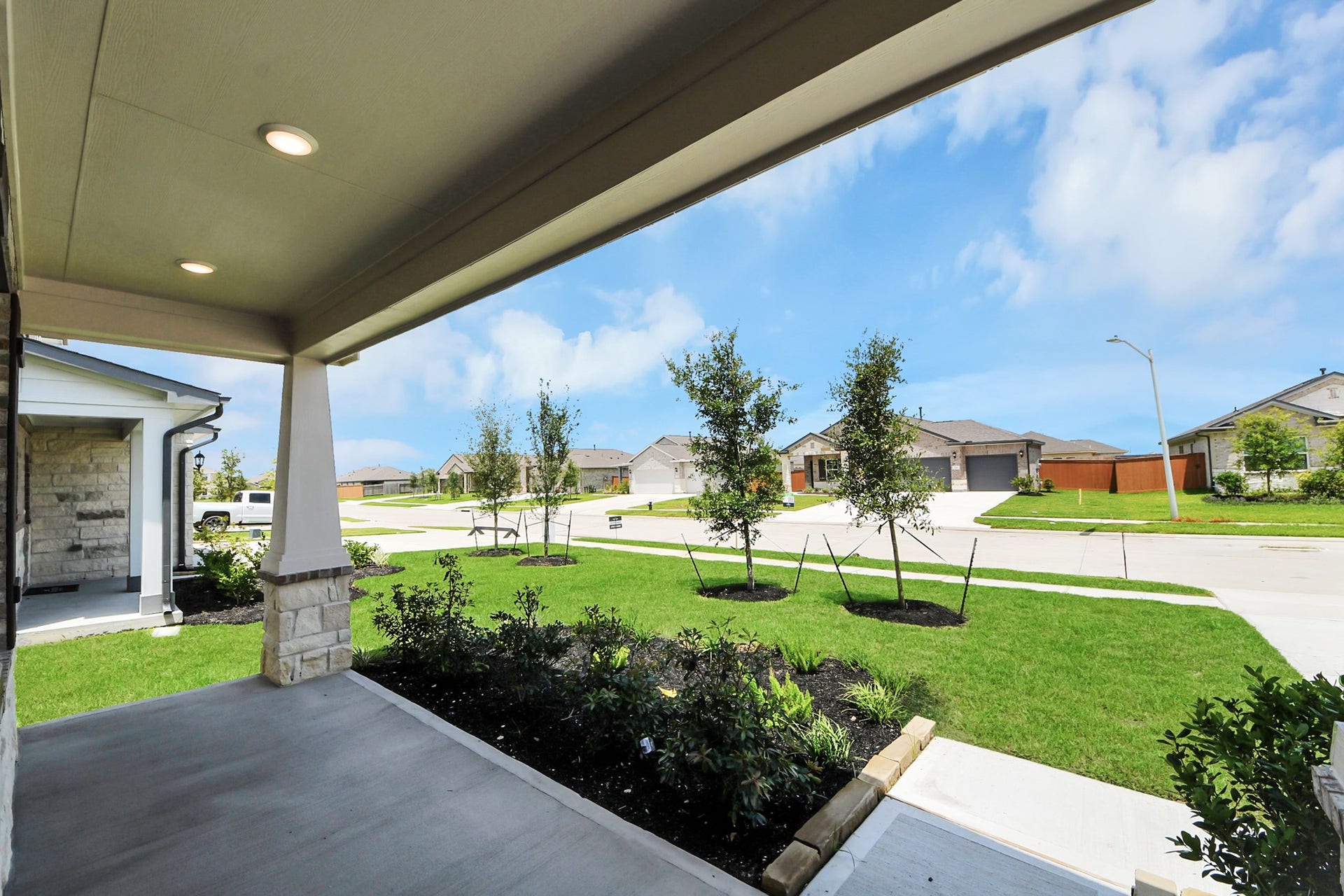 71 Leon Way, Dayton, TX 77535