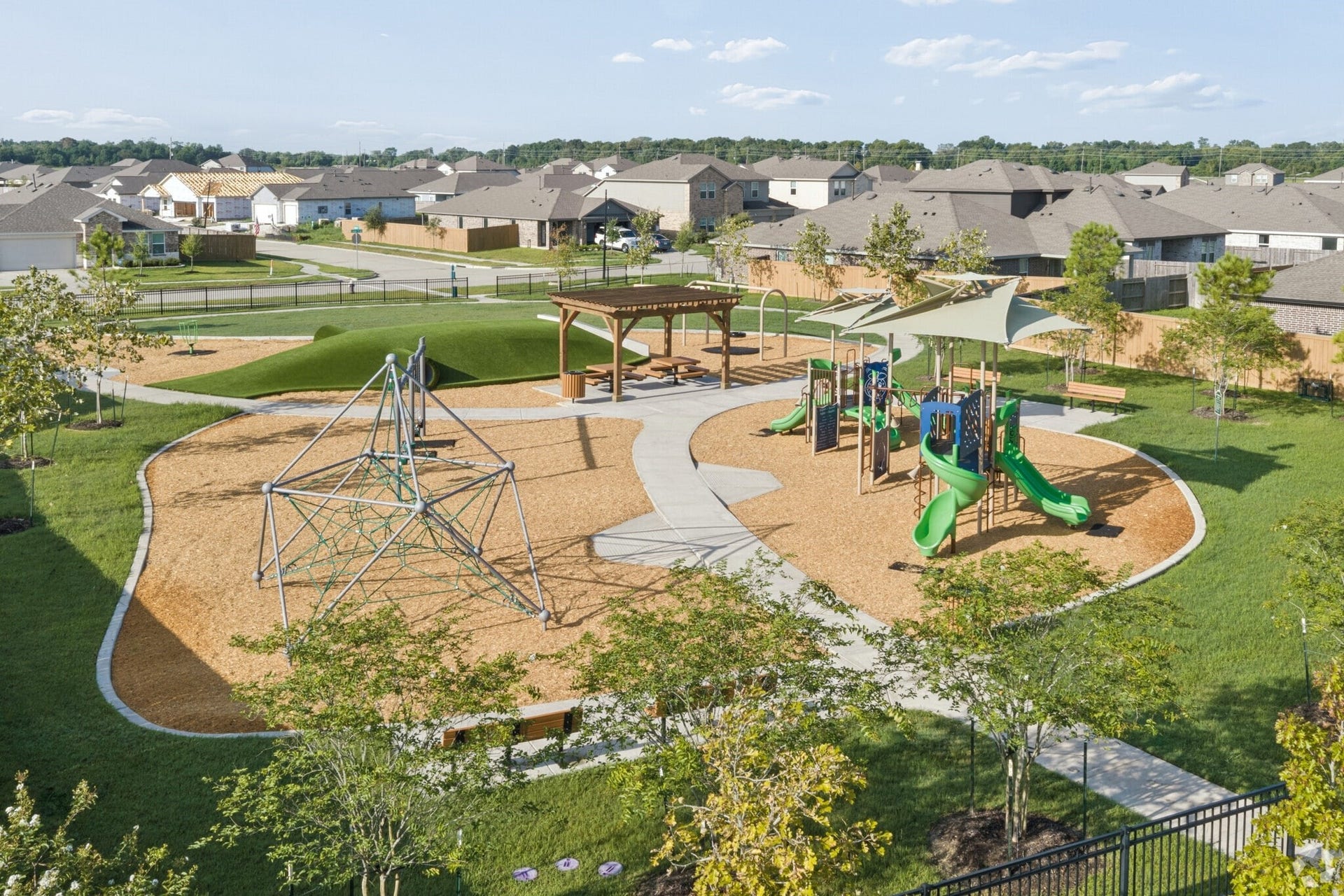 71 Leon Way, Dayton, TX 77535