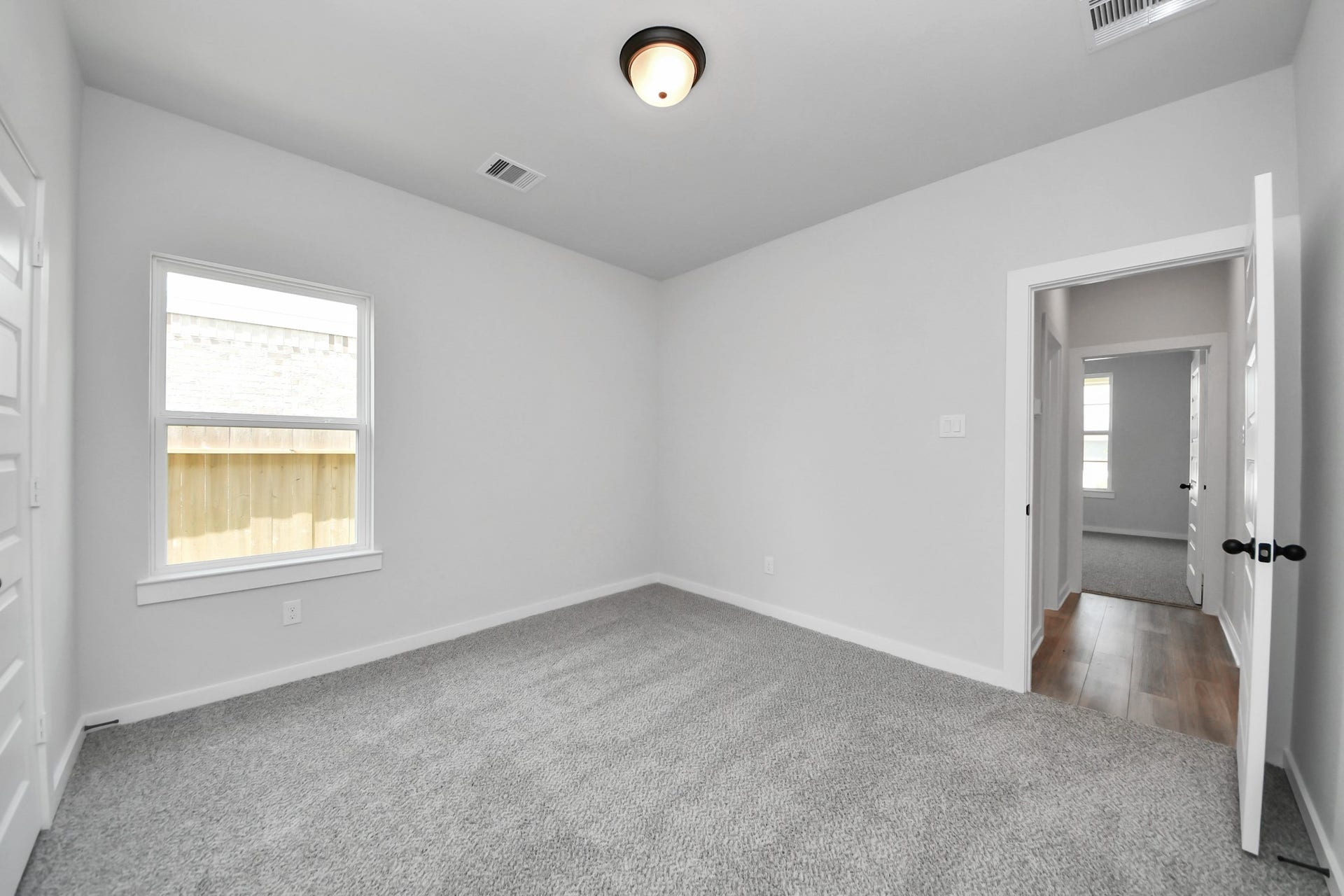 71 Leon Way, Dayton, TX 77535