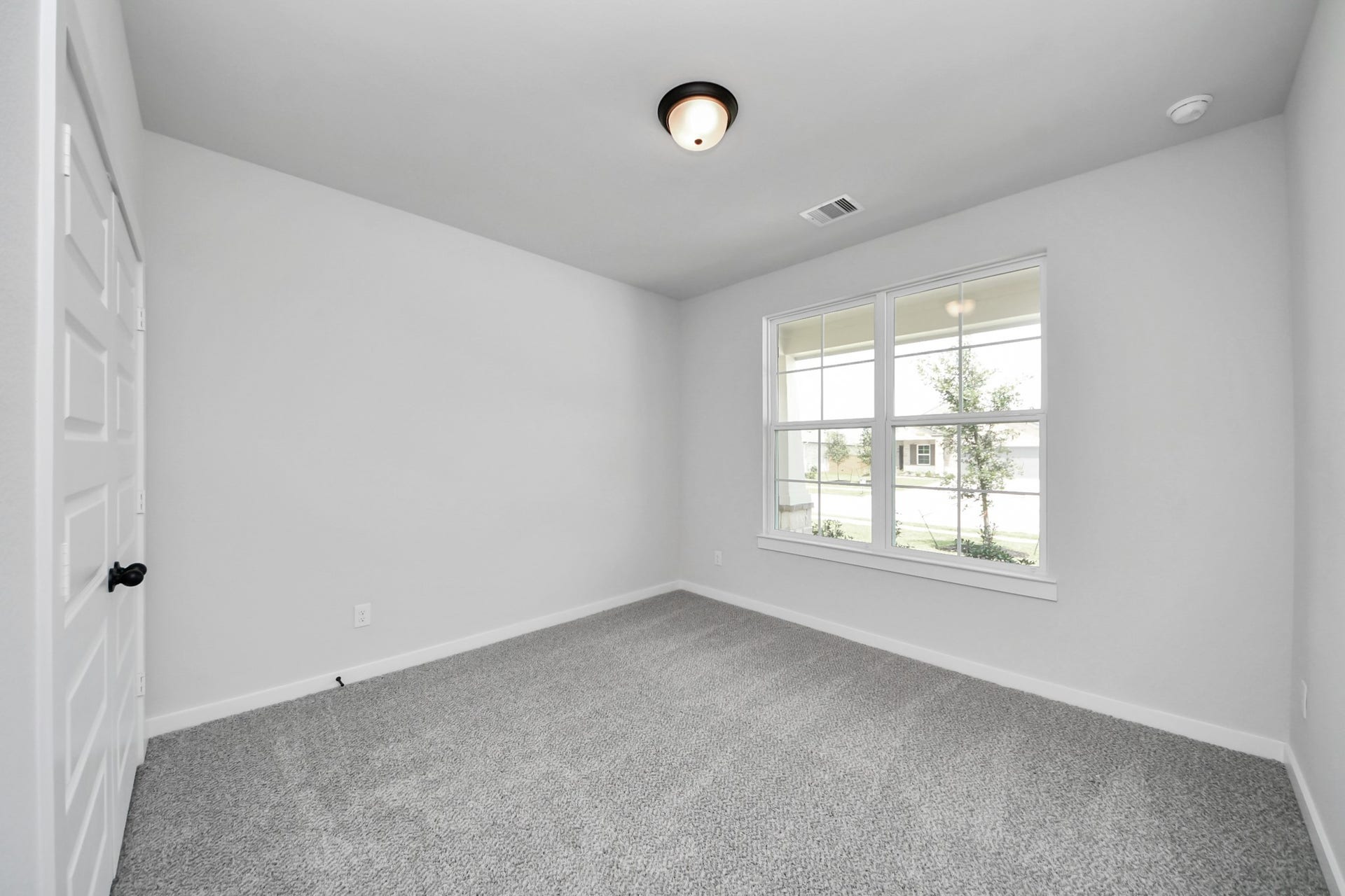 71 Leon Way, Dayton, TX 77535