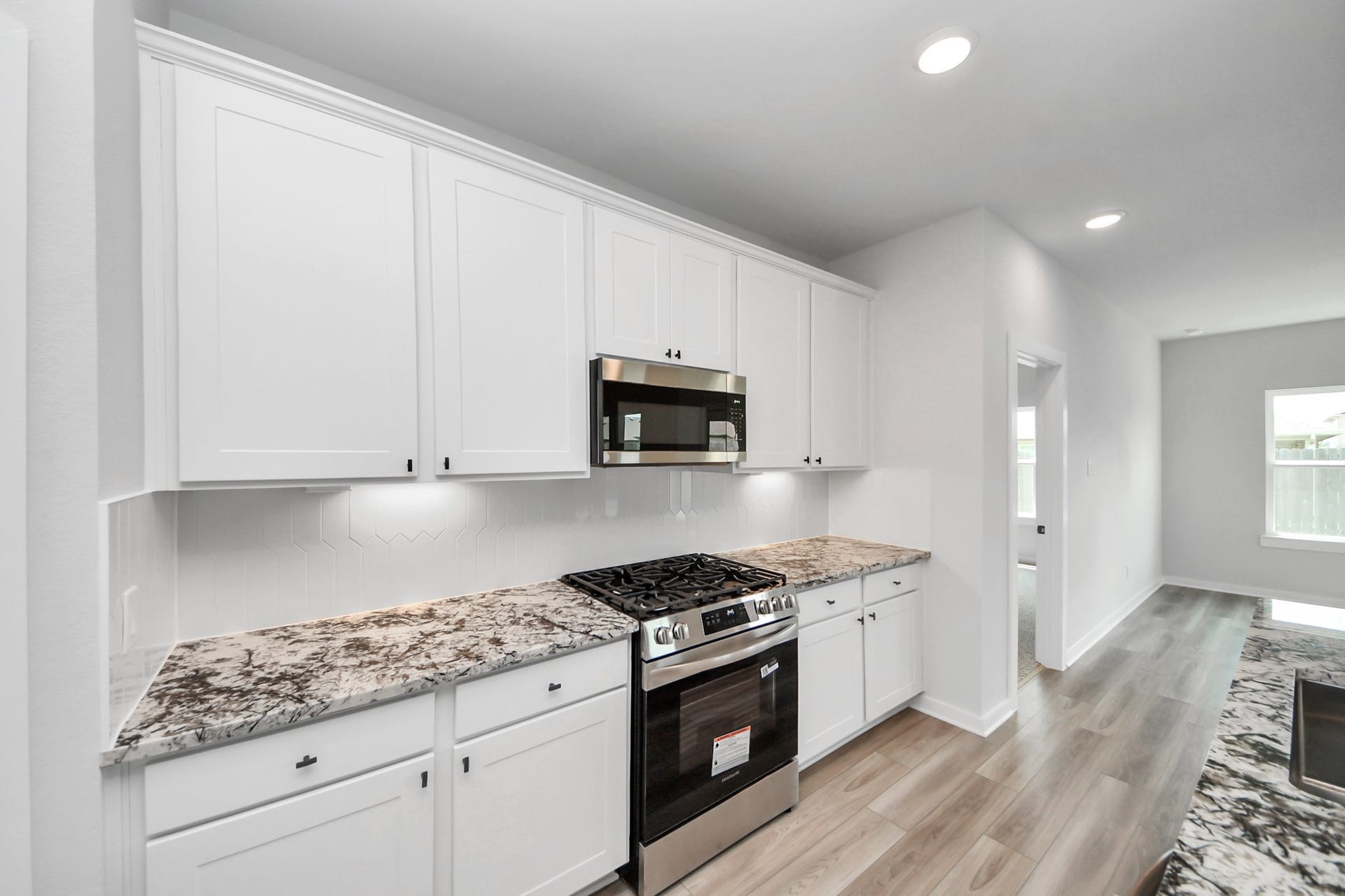 71 Leon Way, Dayton, TX 77535