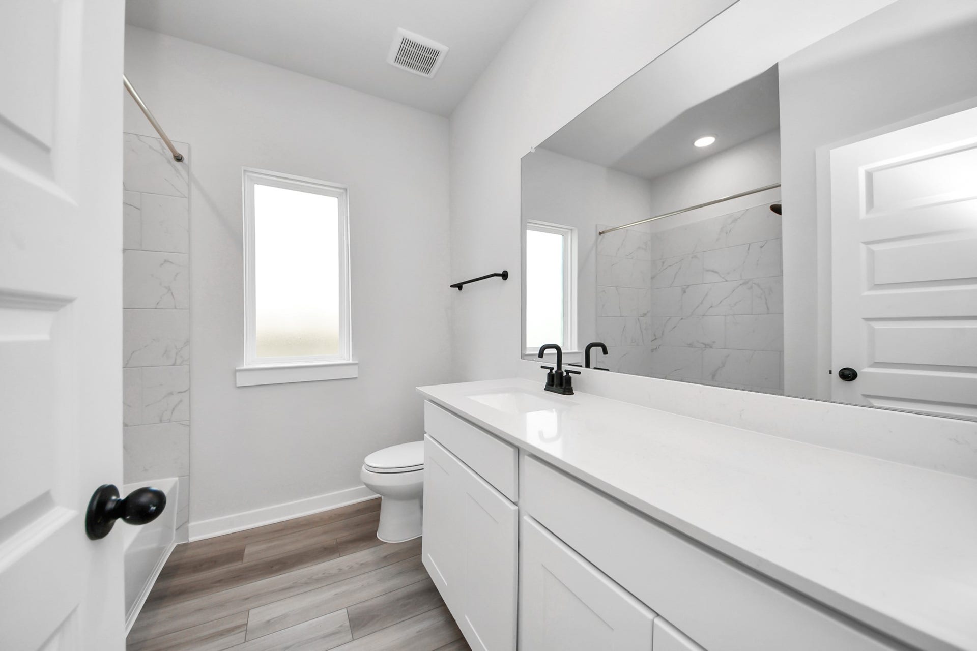 71 Leon Way, Dayton, TX 77535