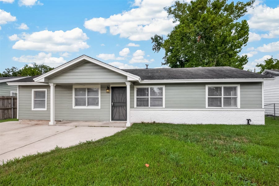 Property photo for 3119 Brea Crest Street, Houston, TX