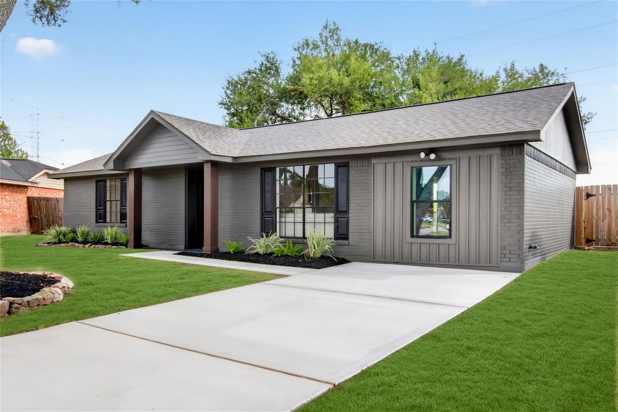Property photo for 2501 Ironclad Drive, League City, TX