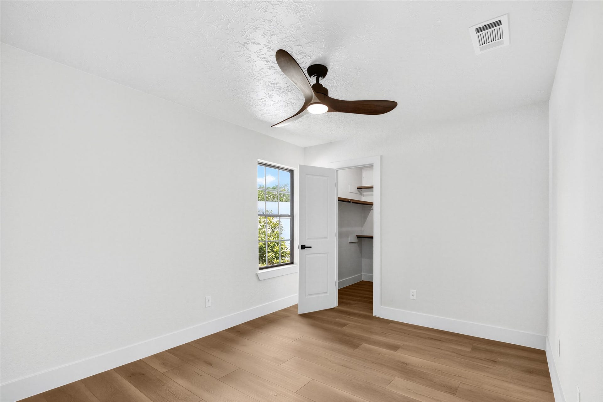 2501 Ironclad Drive, League City, TX 77573 2501 Ironclad Drive, League City, TX 77573