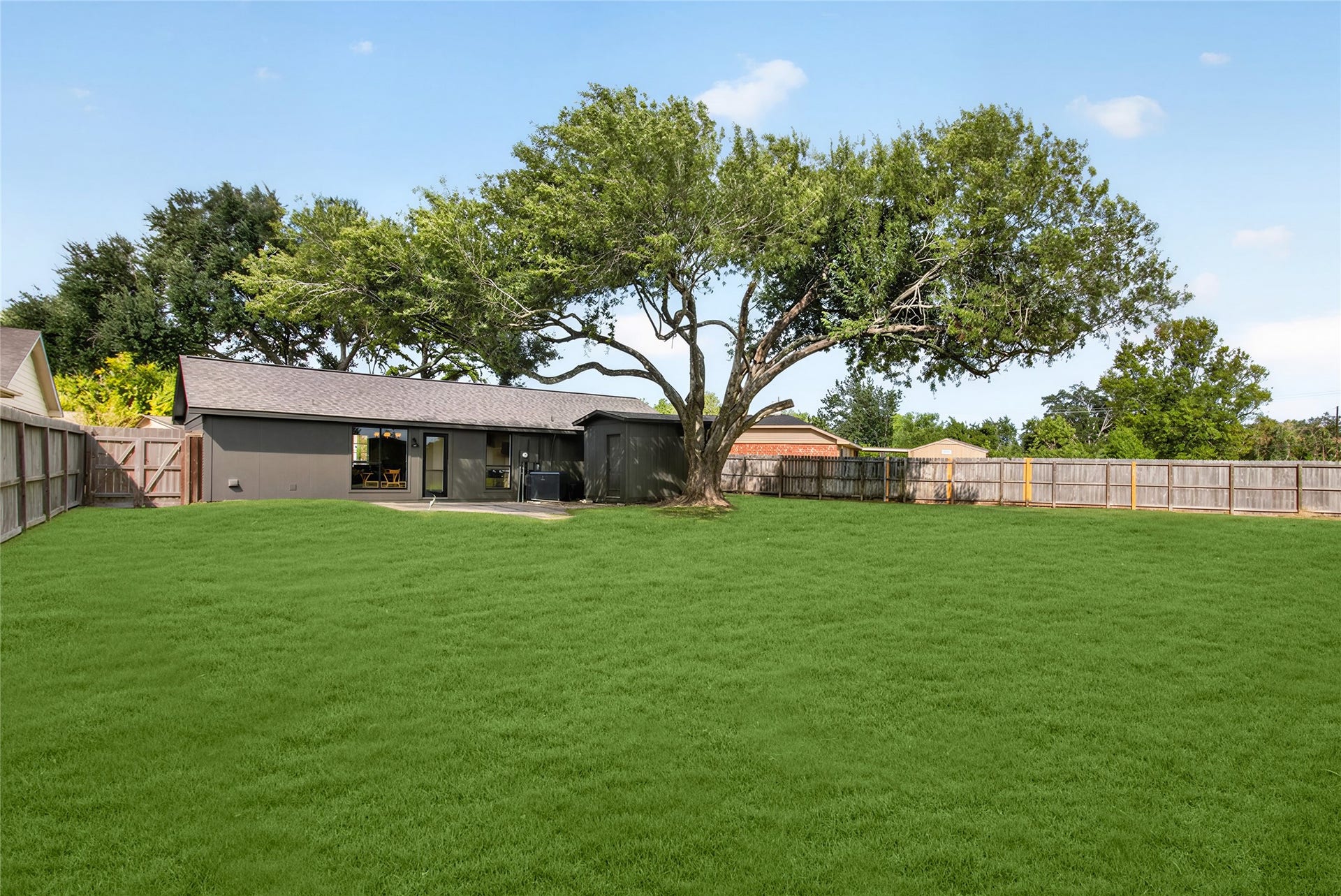 2501 Ironclad Drive, League City, TX 77573 2501 Ironclad Drive, League City, TX 77573