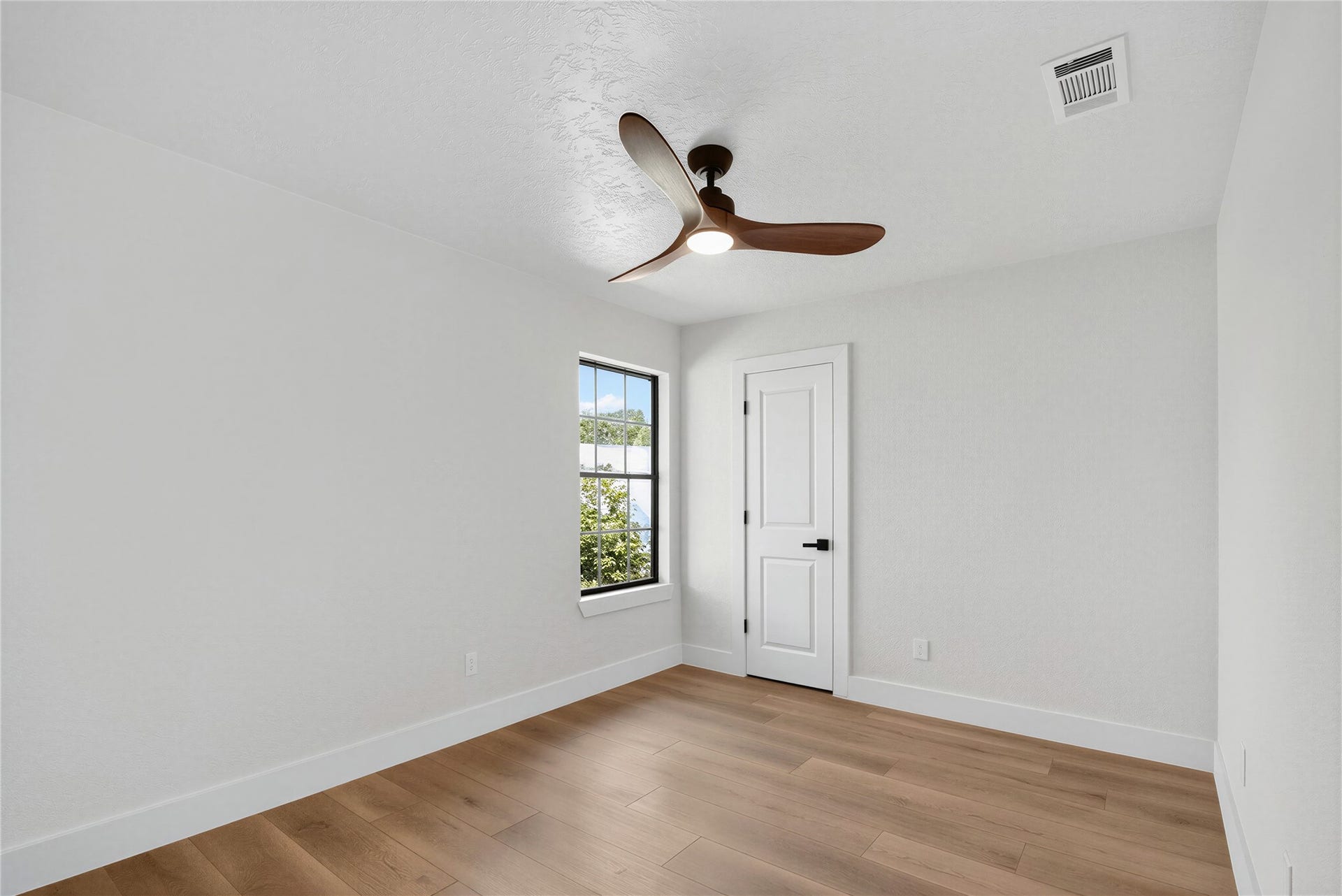 2501 Ironclad Drive, League City, TX 77573 2501 Ironclad Drive, League City, TX 77573