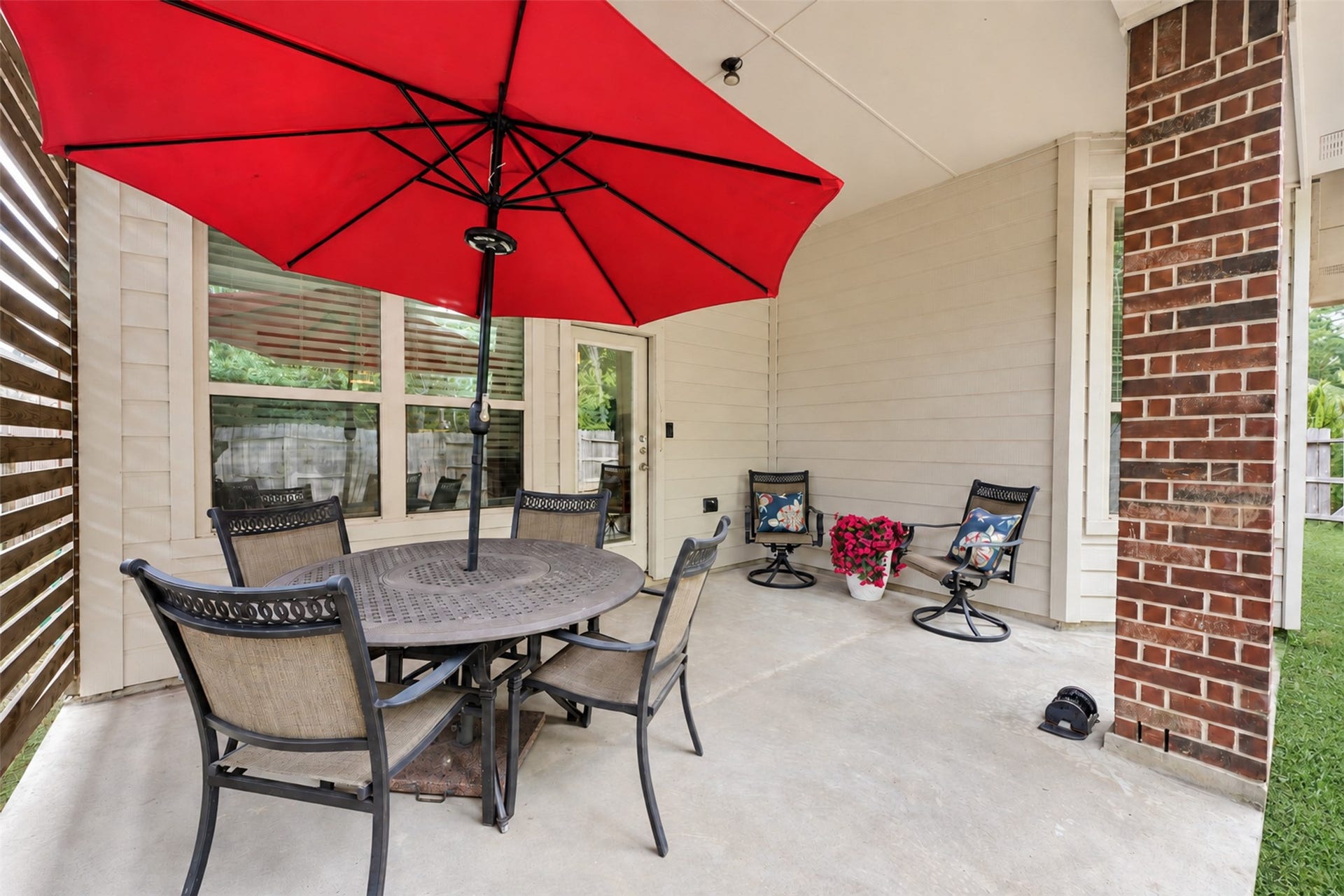 8219 Horsetail Court, Conroe, TX 77385 8219 Horsetail Court, Conroe, TX 77385