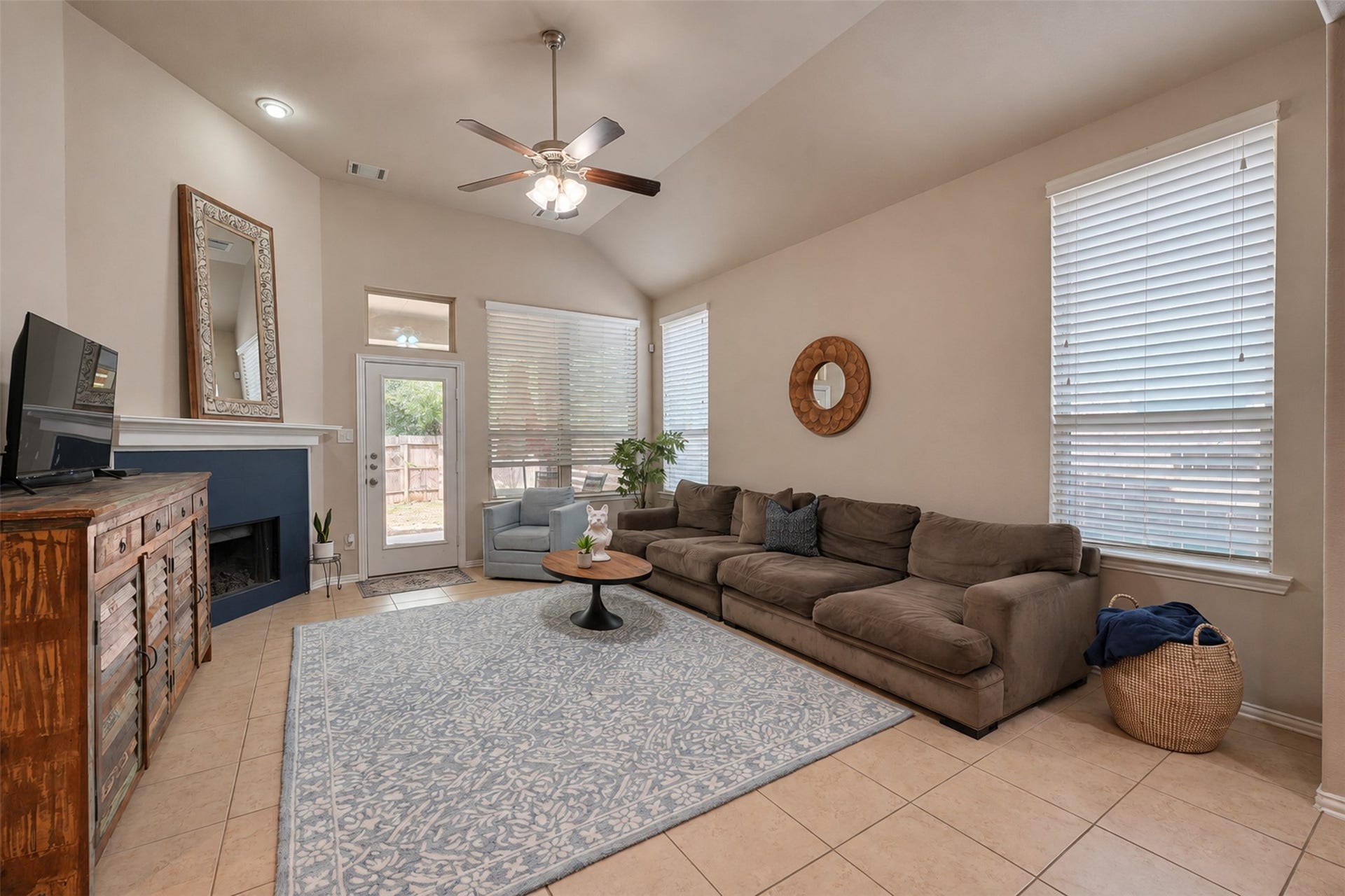 8219 Horsetail Court, Conroe, TX 77385 8219 Horsetail Court, Conroe, TX 77385