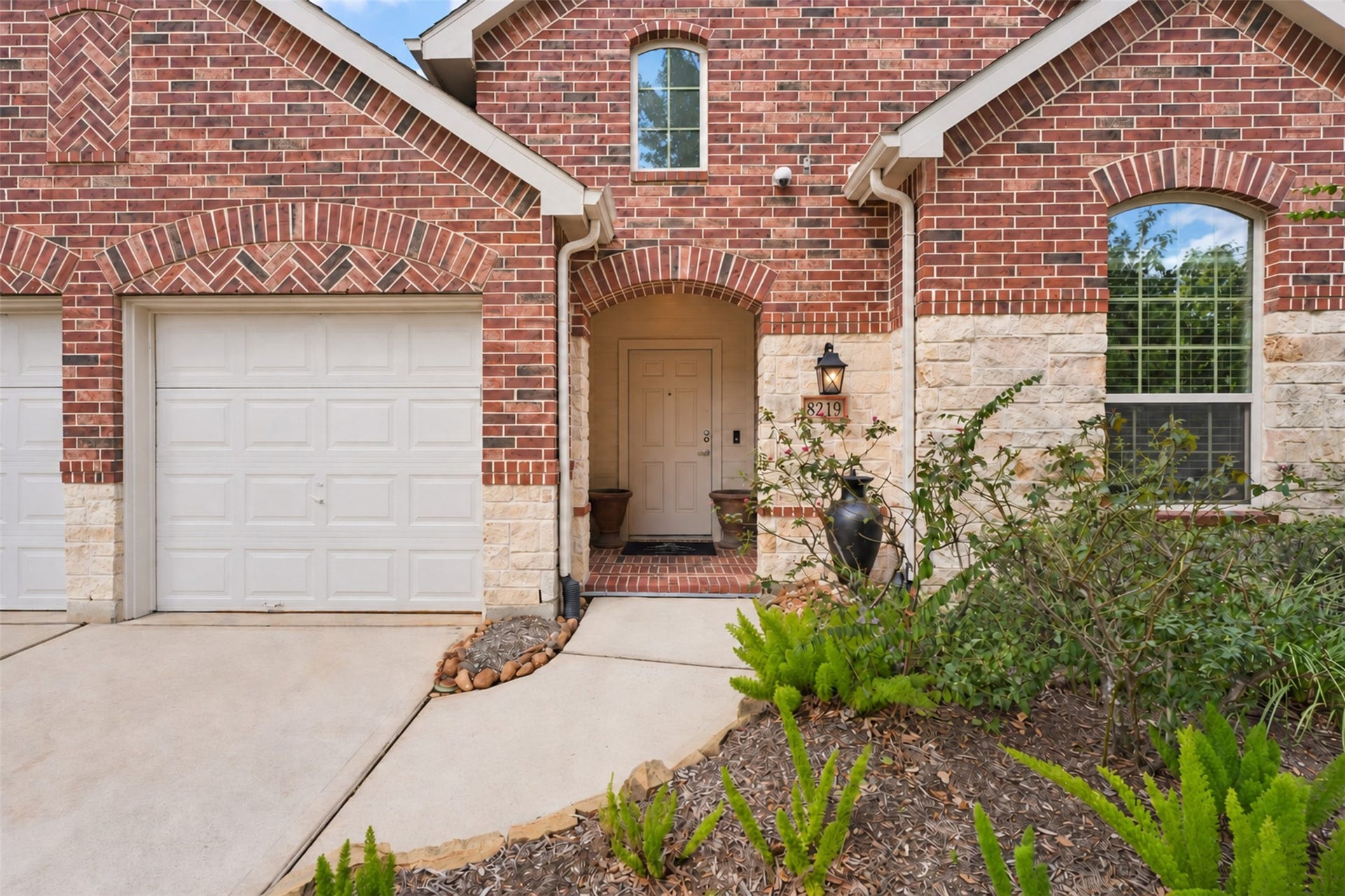 8219 Horsetail Court, Conroe, TX 77385 8219 Horsetail Court, Conroe, TX 77385
