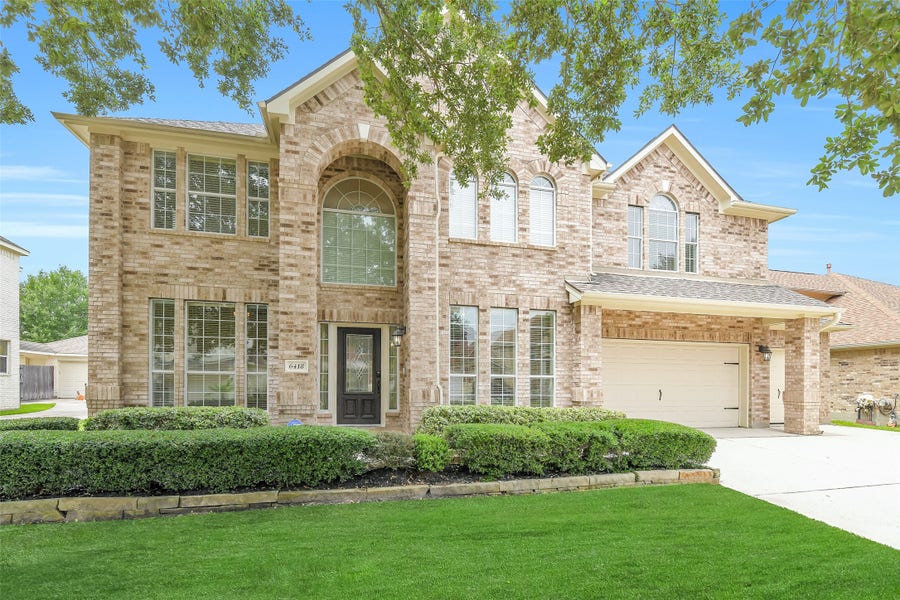 Property photo for 6418 Oakmont Creek Drive, Spring, TX