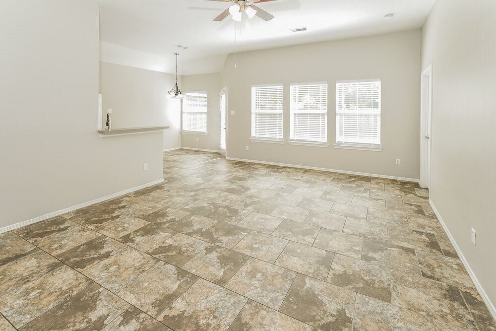 11927 Belle Court, Pinehurst, TX 77362 11927 Belle Court, Pinehurst, TX 77362