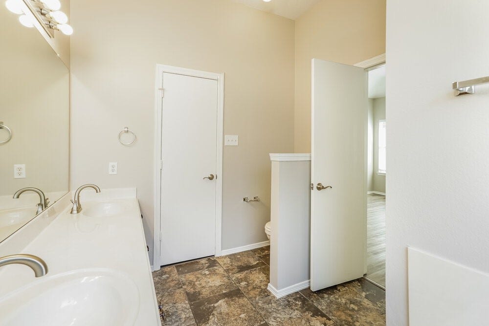 11927 Belle Court, Pinehurst, TX 77362 11927 Belle Court, Pinehurst, TX 77362