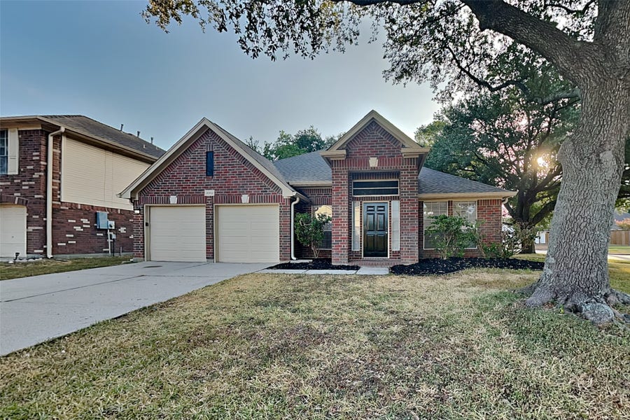 Property photo for 16902 Canyon Ridge Court, Spring, TX
