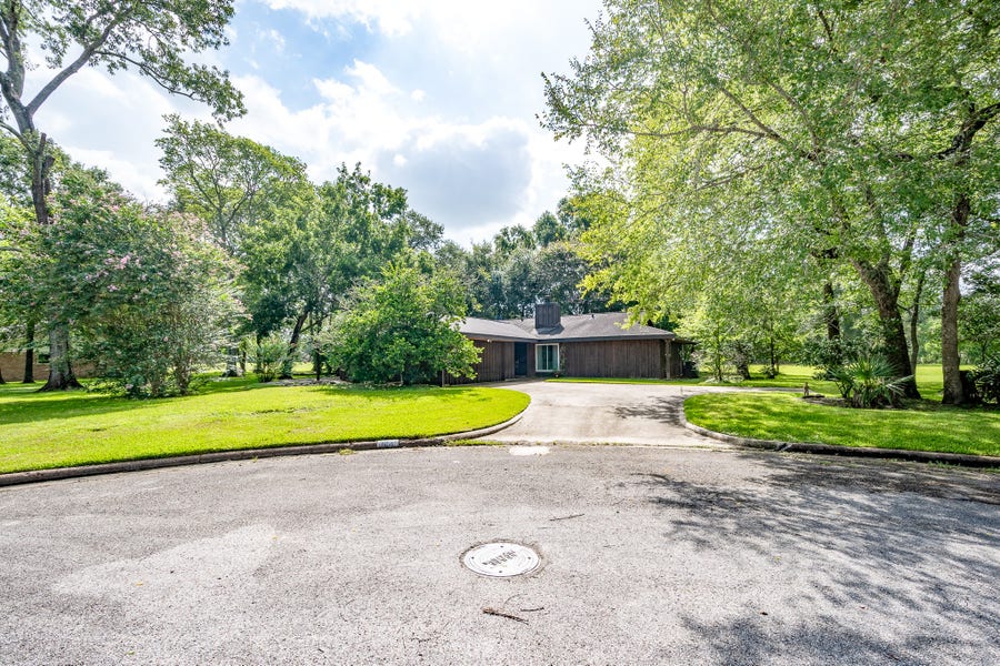 Property photo for 2031 Aloft Court, Crosby, TX