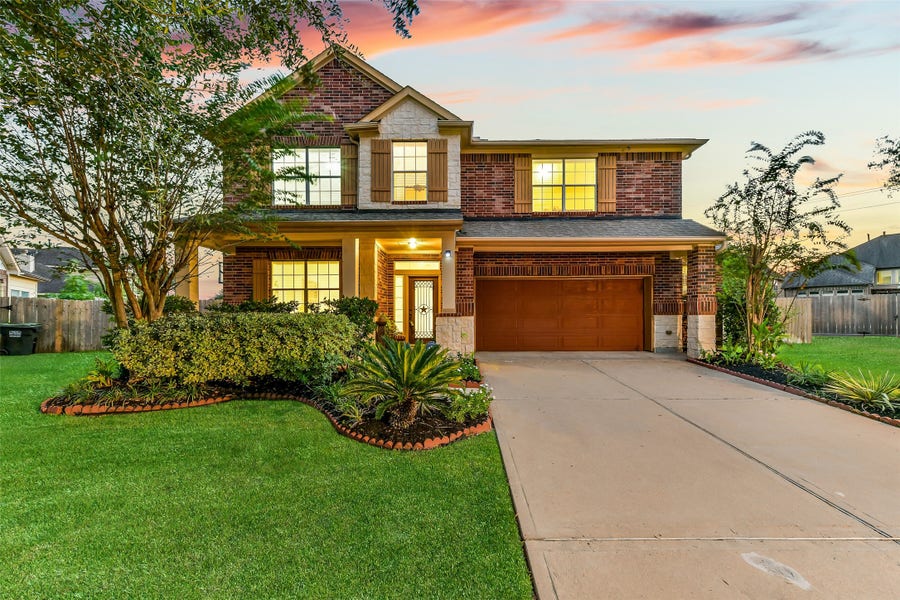 Property photo for 13204 Southern Way Lane, Pearland, TX