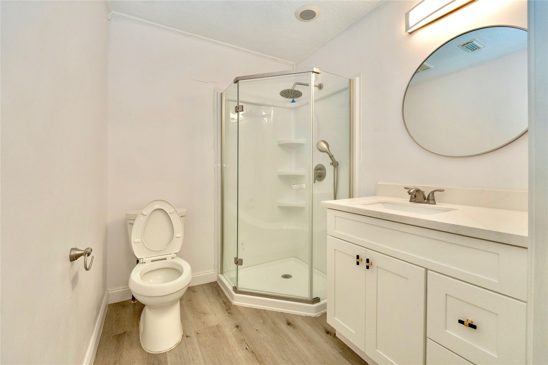 4114 Victoria Avenue, Dickinson, TX 77539 4114 Victoria Avenue, Dickinson, TX 77539