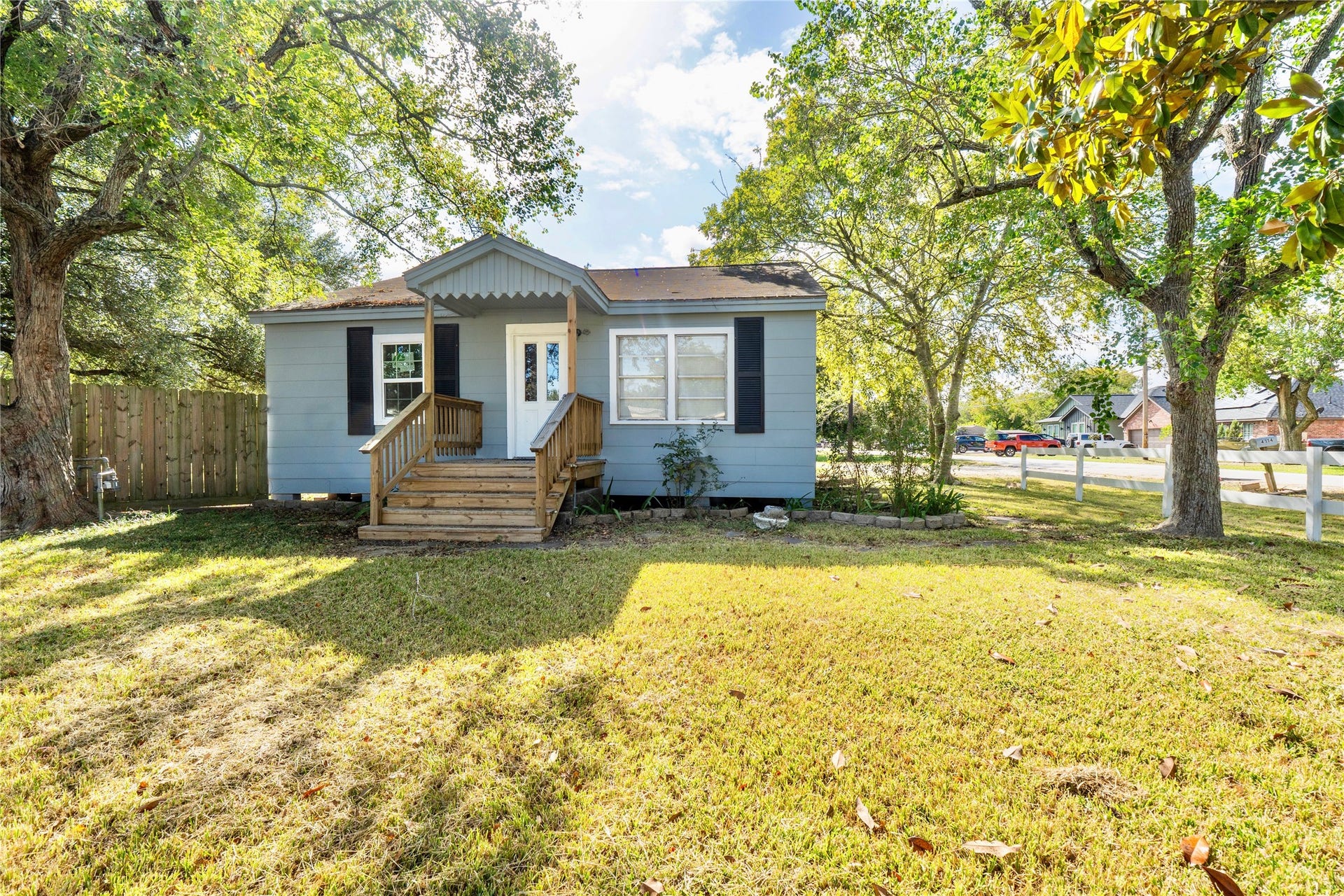 4114 Victoria Avenue, Dickinson, TX 77539 4114 Victoria Avenue, Dickinson, TX 77539
