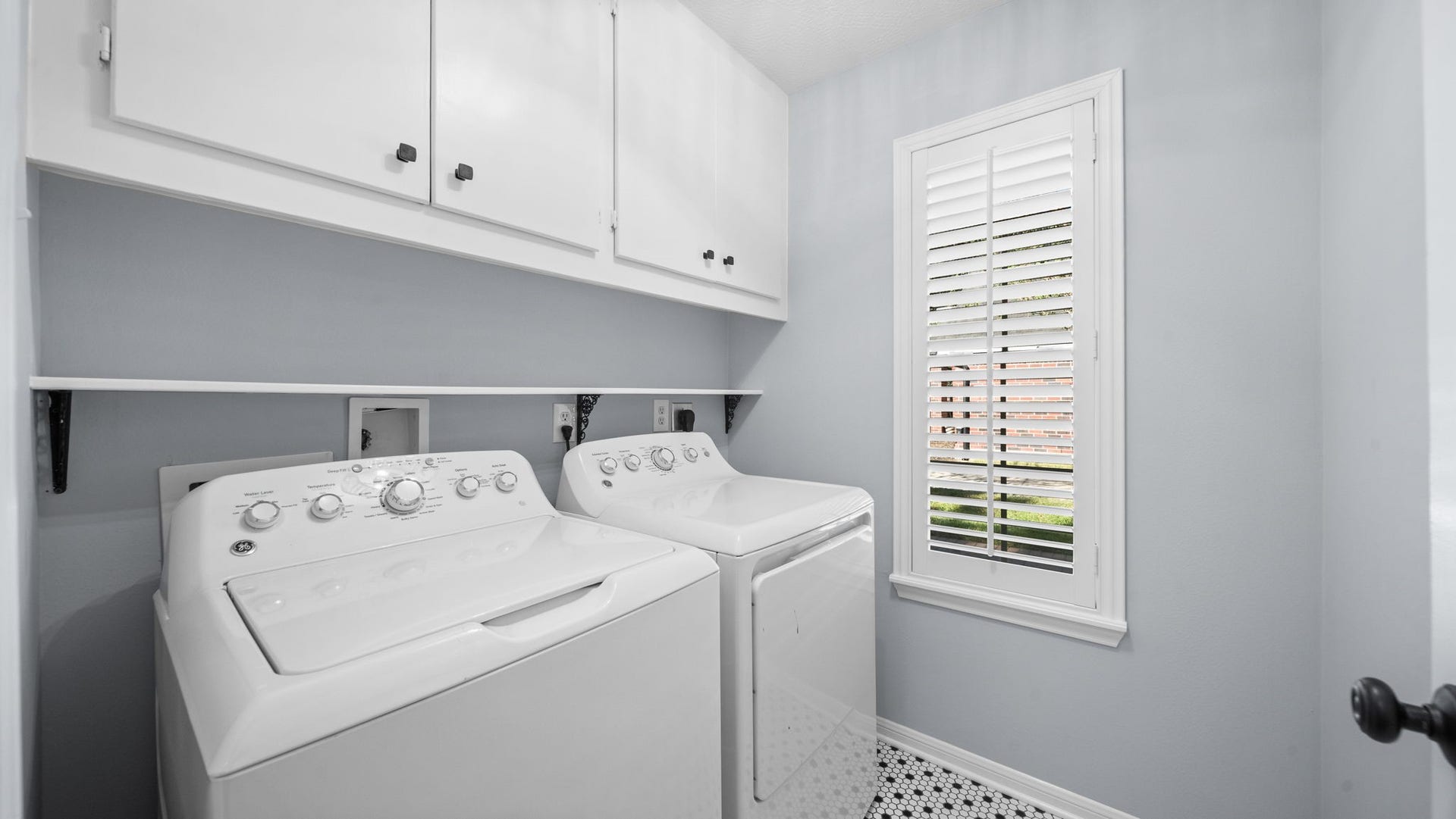 1715 Medway Drive, Spring, TX 77386 1715 Medway Drive, Spring, TX 77386