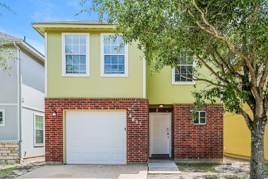 Property photo for 4951 S Cancun Drive, Houston, TX
