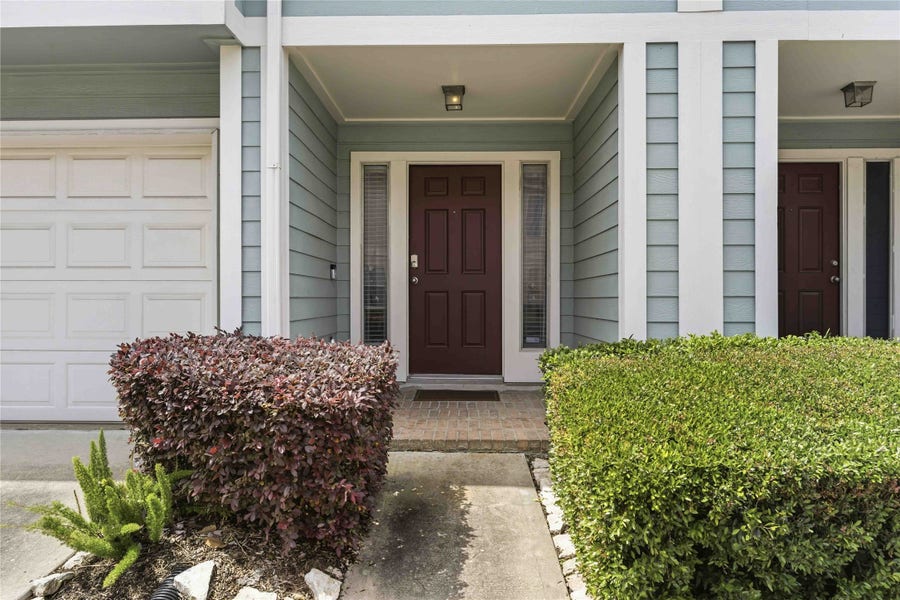 Property photo for 7014 Woodridge Row Drive, Houston, TX