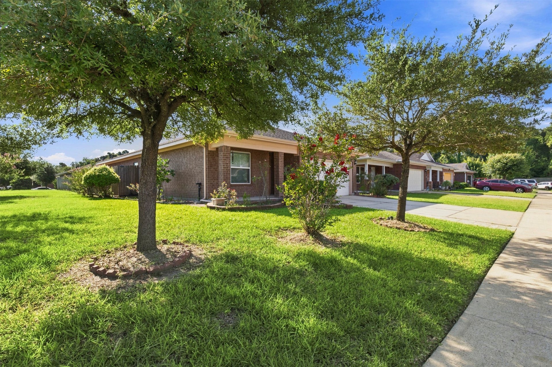 8526 Vista Oaks Manor, Houston, TX 77028 8526 Vista Oaks Manor, Houston, TX 77028