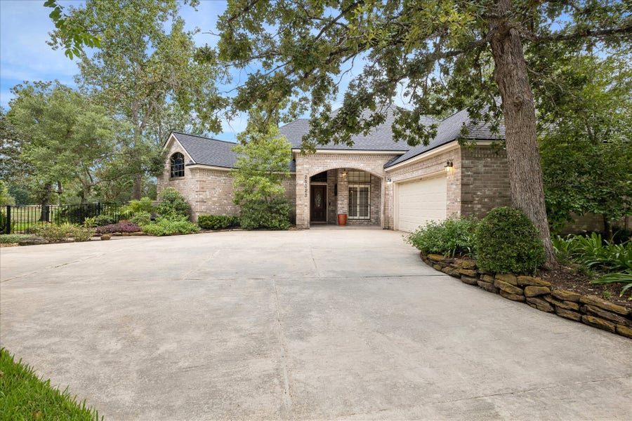 Property photo for 25023 Northampton Terrace Drive, Spring, TX