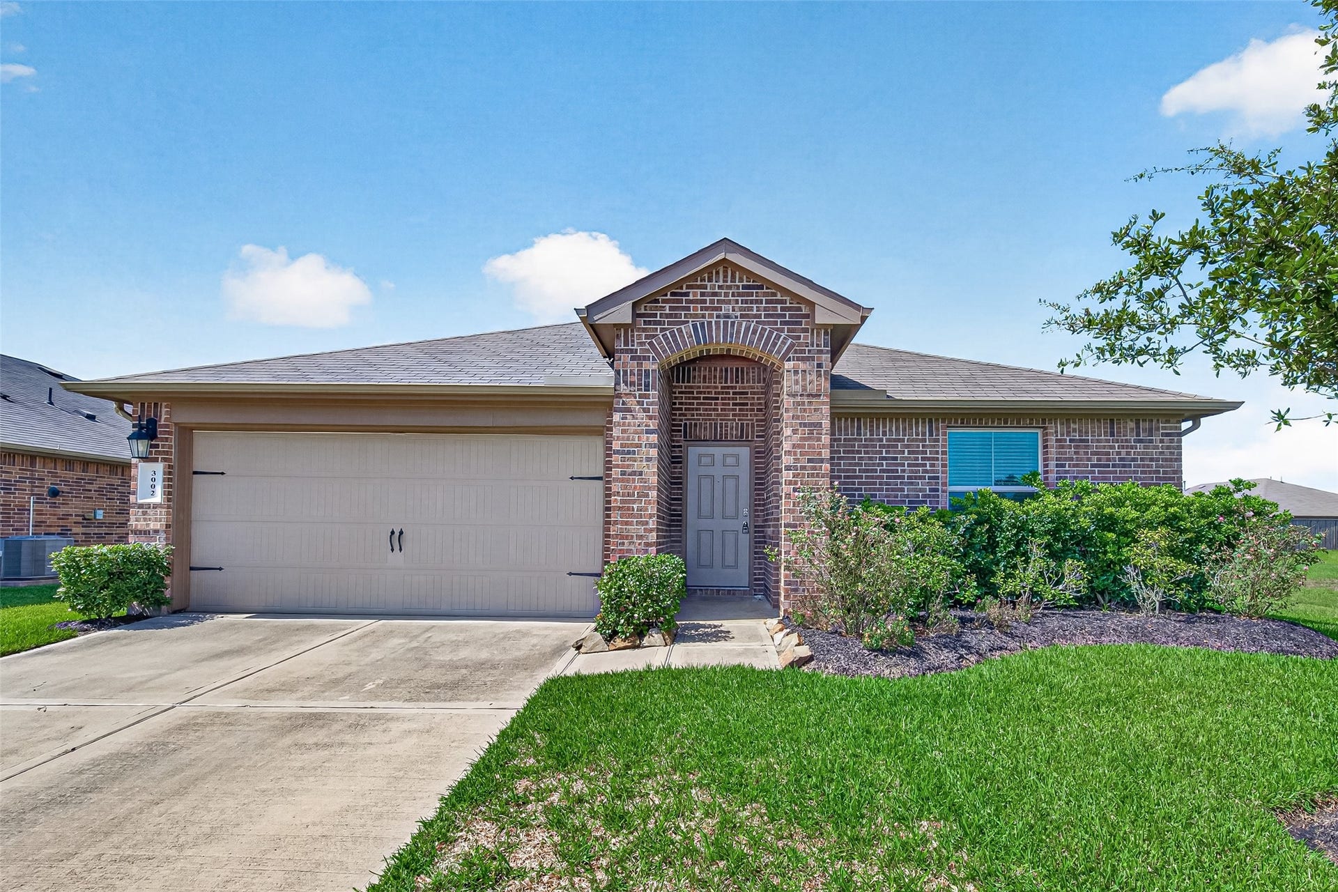 3002 Lightles Manor Court, Katy, TX 77494 Single Story ranch style home.